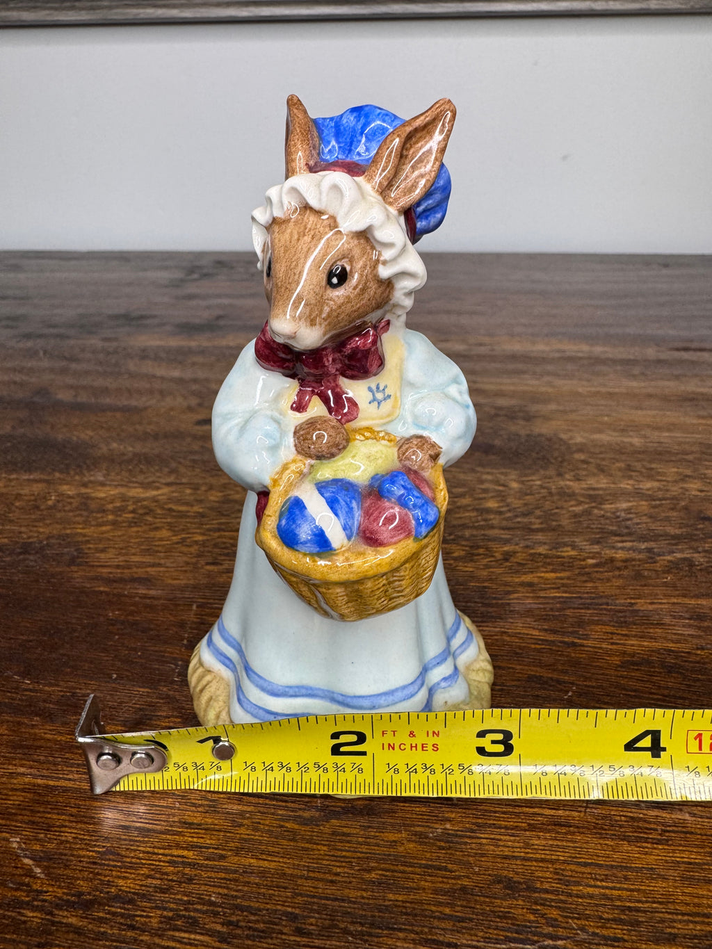Royal Doulton Mrs Bunnykins At the Easter Parade Figurine