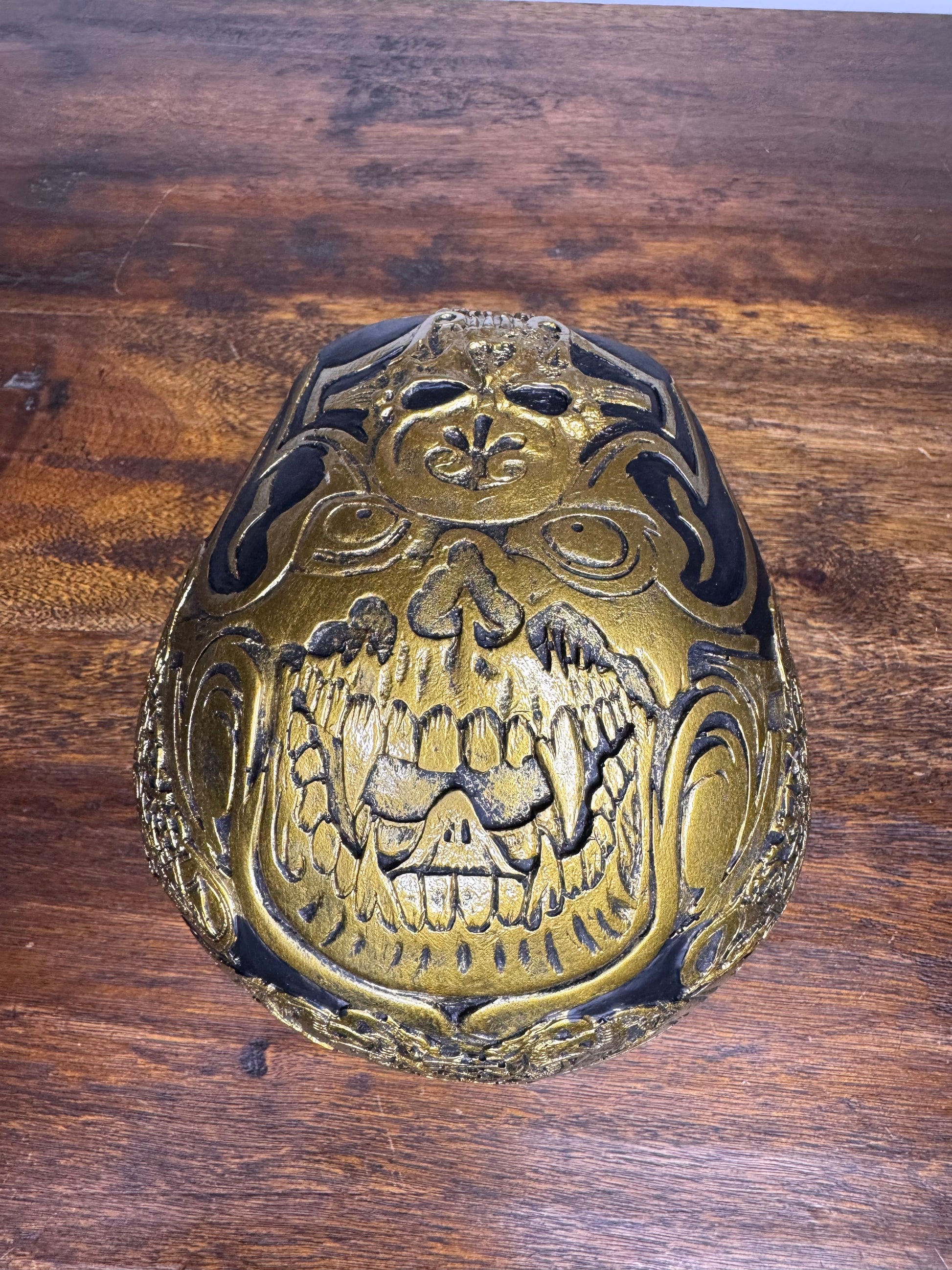 Cold Cast Resin Celtic Skull NIB