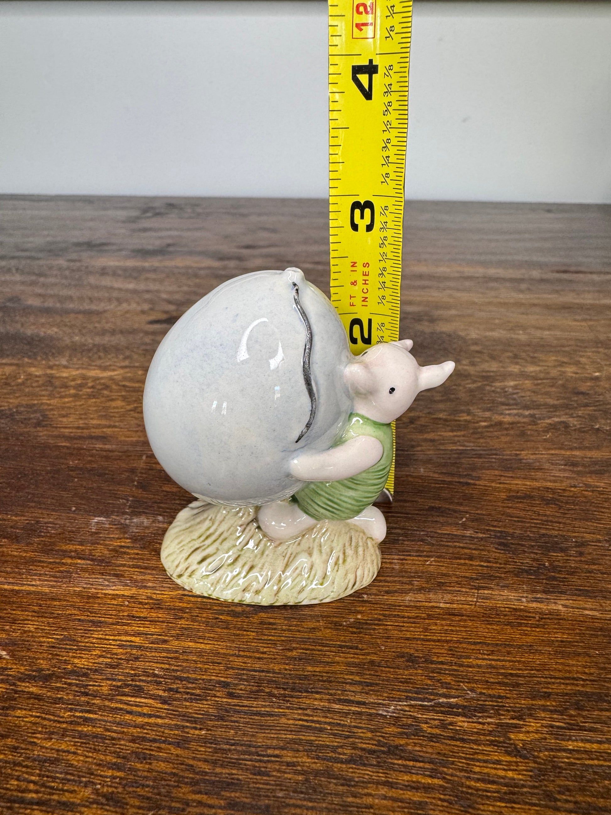 Vintage Royal Doulton Winnie the Pooh Collection “Piglet and the Ballon”