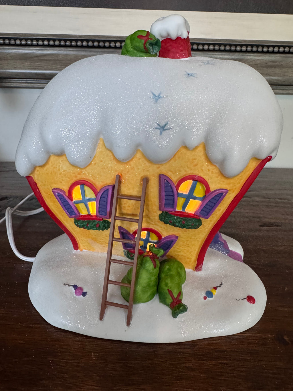 Dept 56 Grinch Village Cindy Lou Who’s House