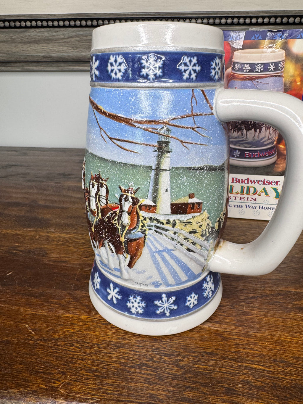1995 Anheuser-Busch Budweiser Holiday Stein “Lighting the Way Home” w/ Original Box