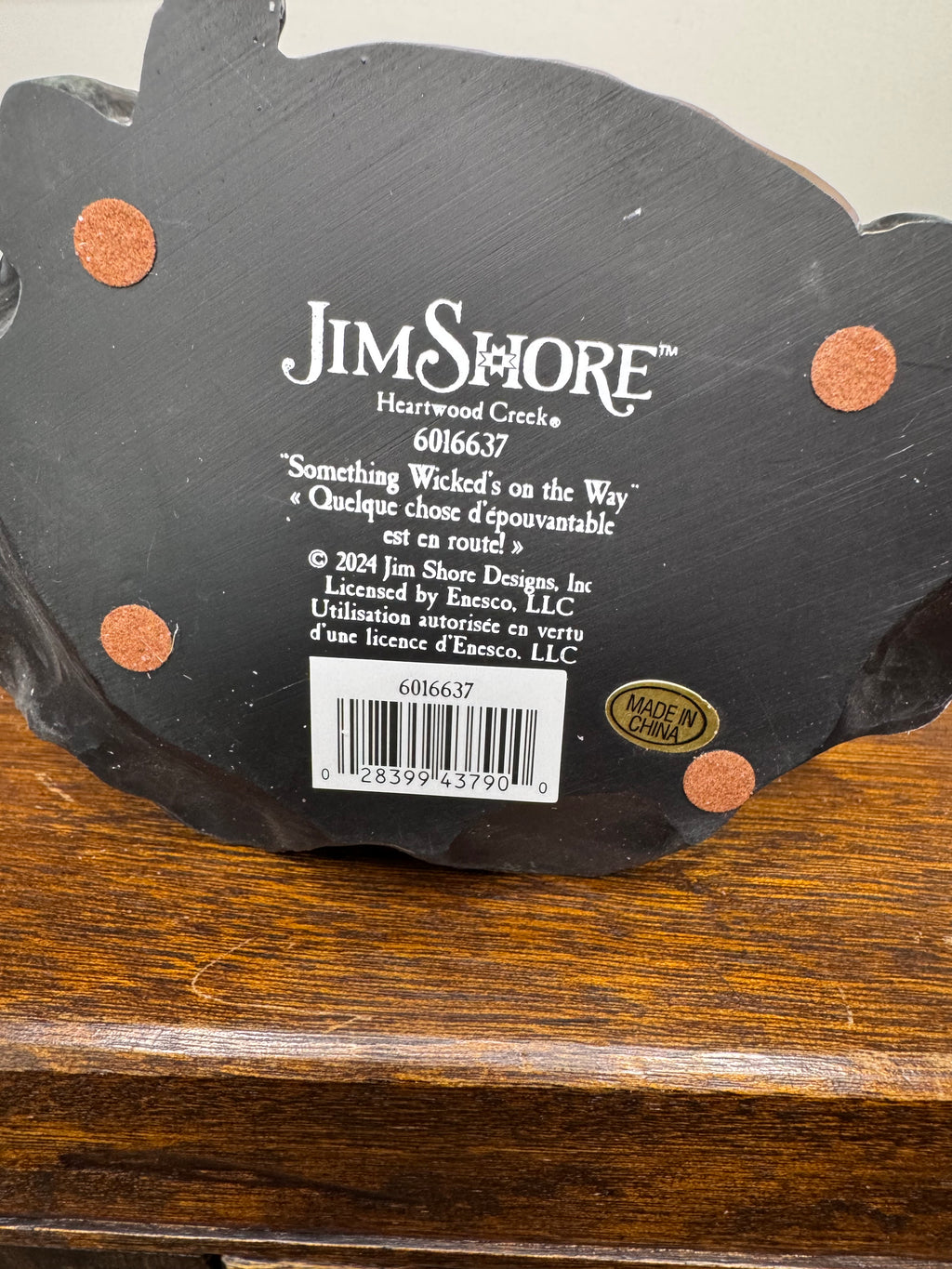 Jim Shore Heartwood Creek “Something Wicked” Evil Witch with Graveyard Figurine