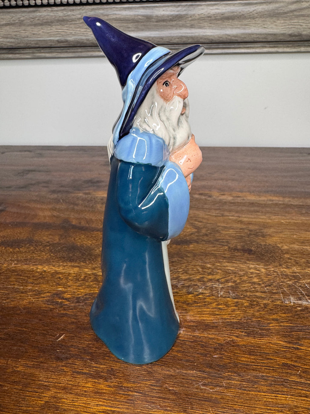 Royal Doulton Lord of the Rings Gandalf Middle Earth Tolkien Figurine