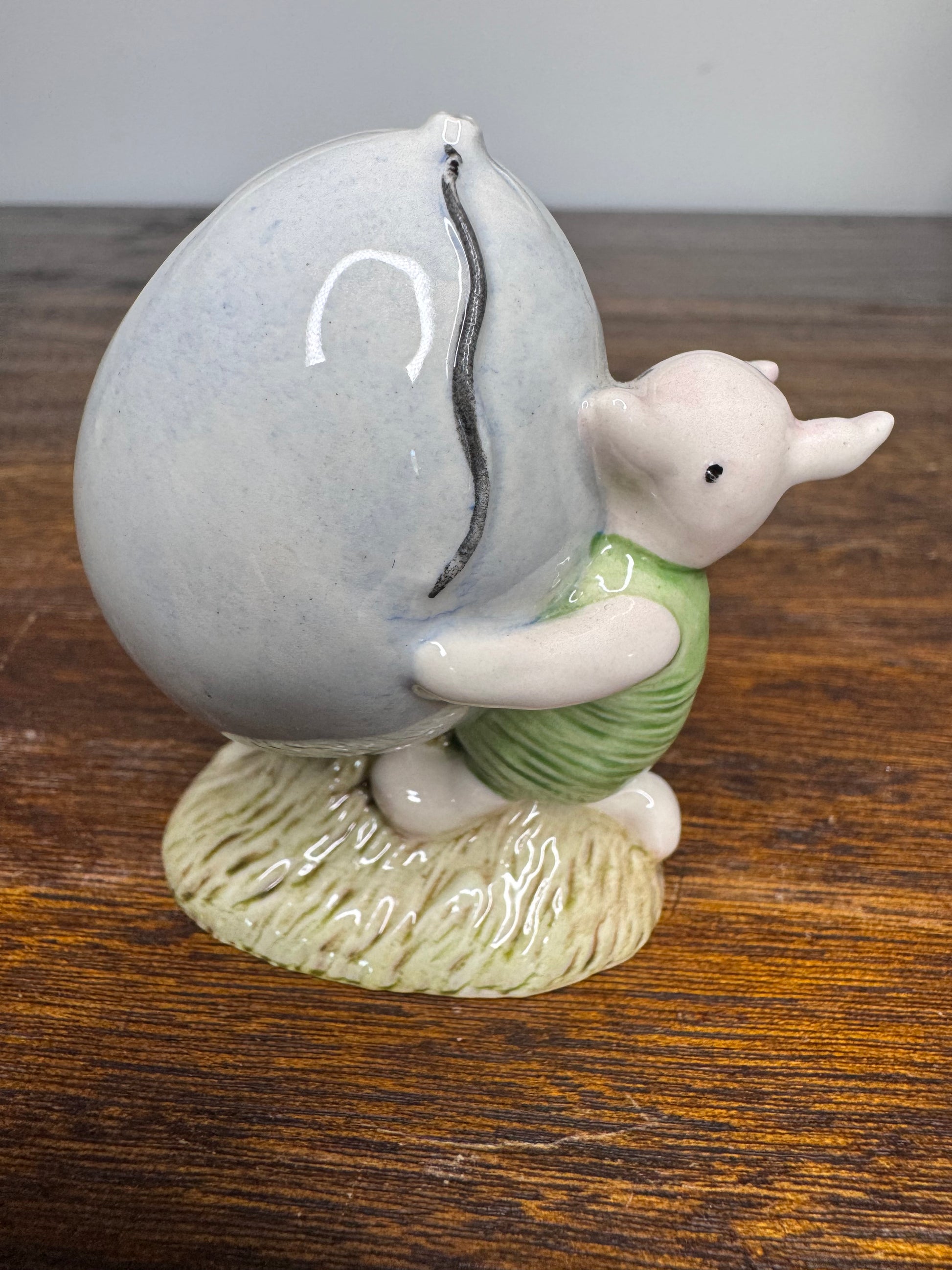Vintage Royal Doulton Winnie the Pooh Collection “Piglet and the Ballon”