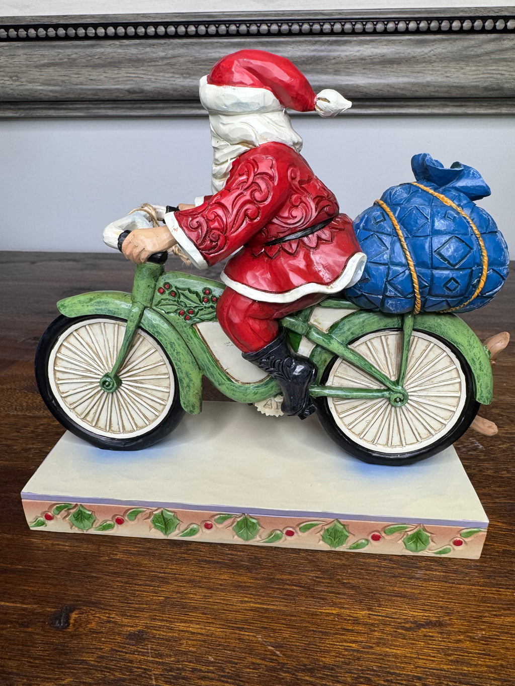 Jim Shore Heartwood Creek “Santa’s On His Way”