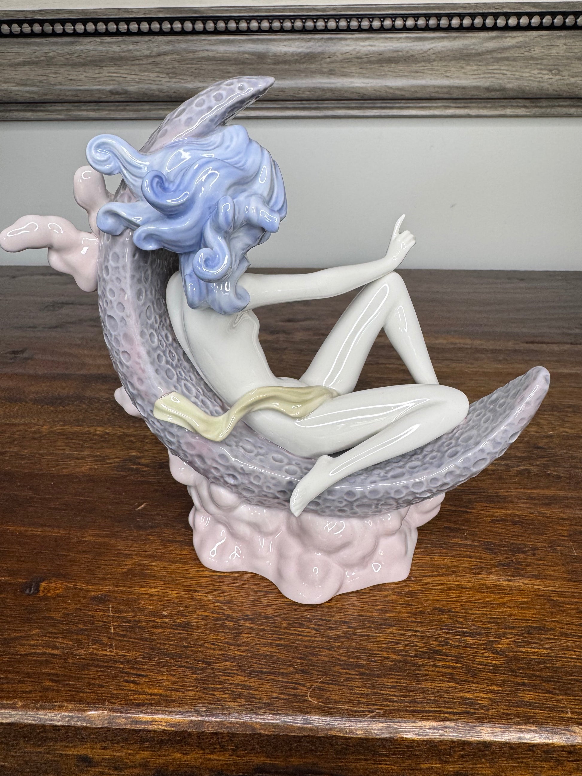 Stunning 1983 Lladro Moon Glow Figurine