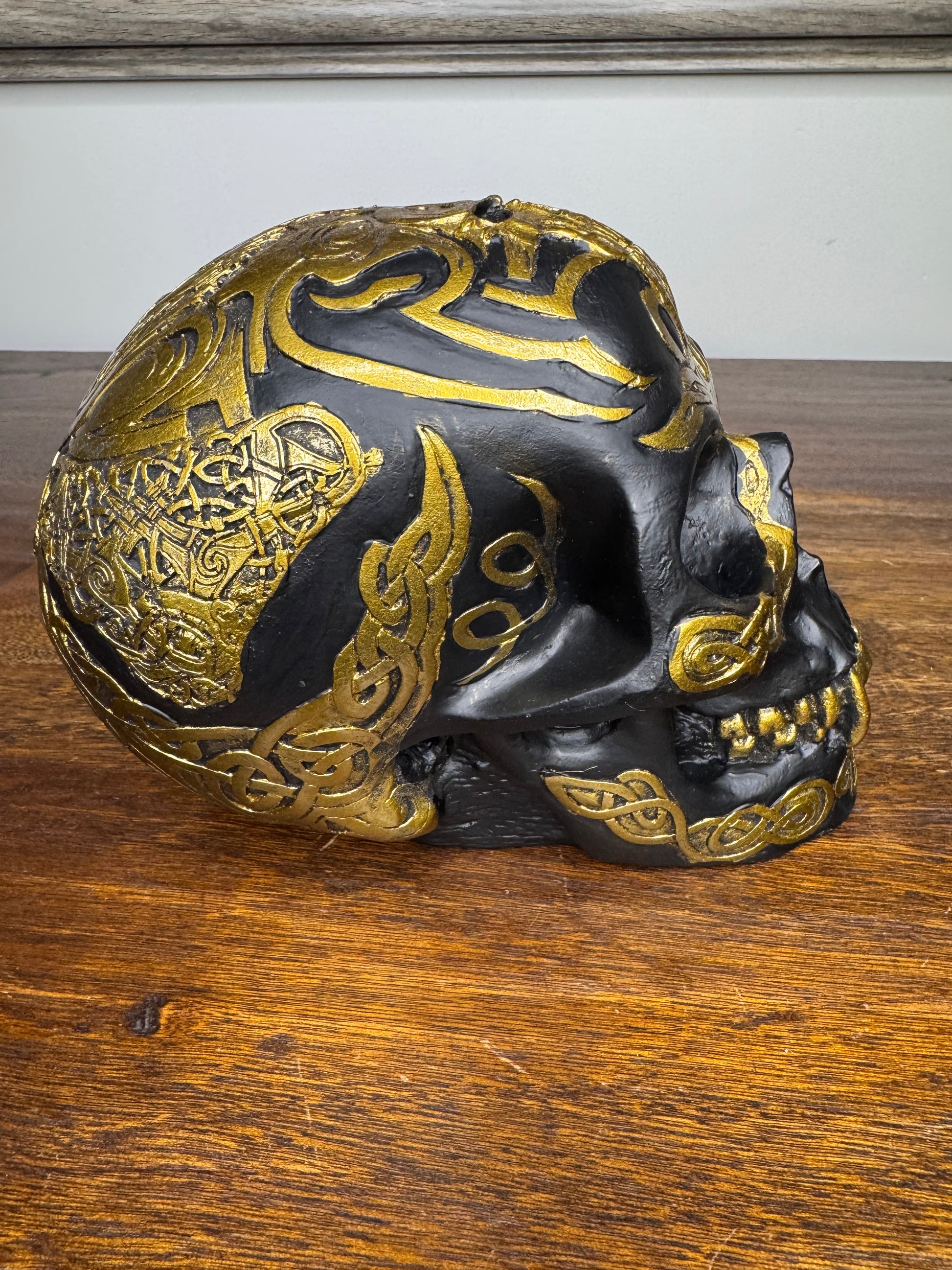 Cold Cast Resin Celtic Skull NIB