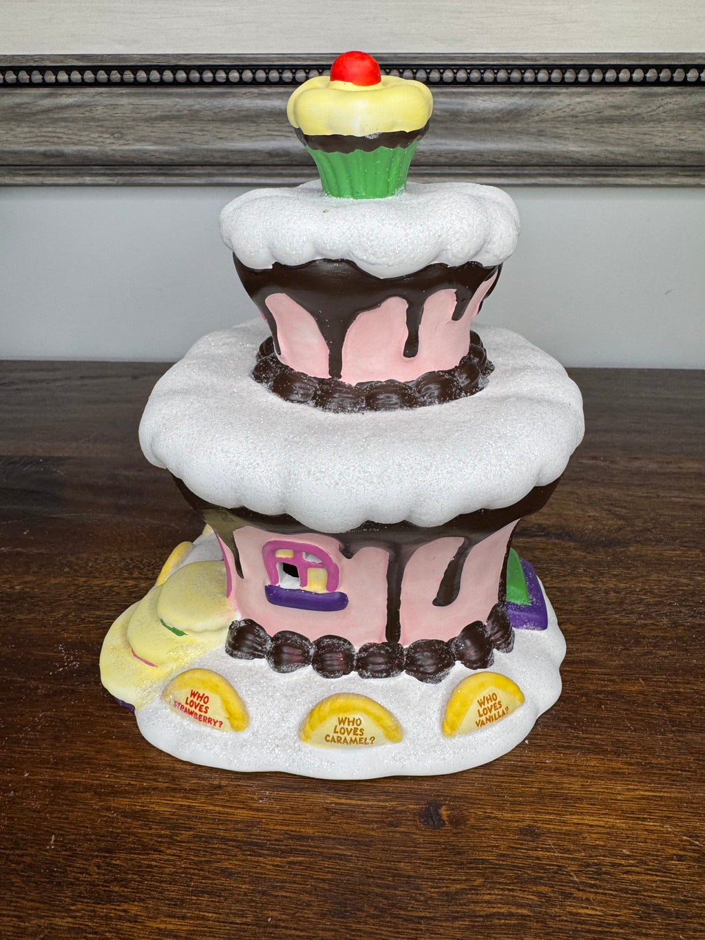 Dept 56 Grinch Village Who Ville Sweet Shop