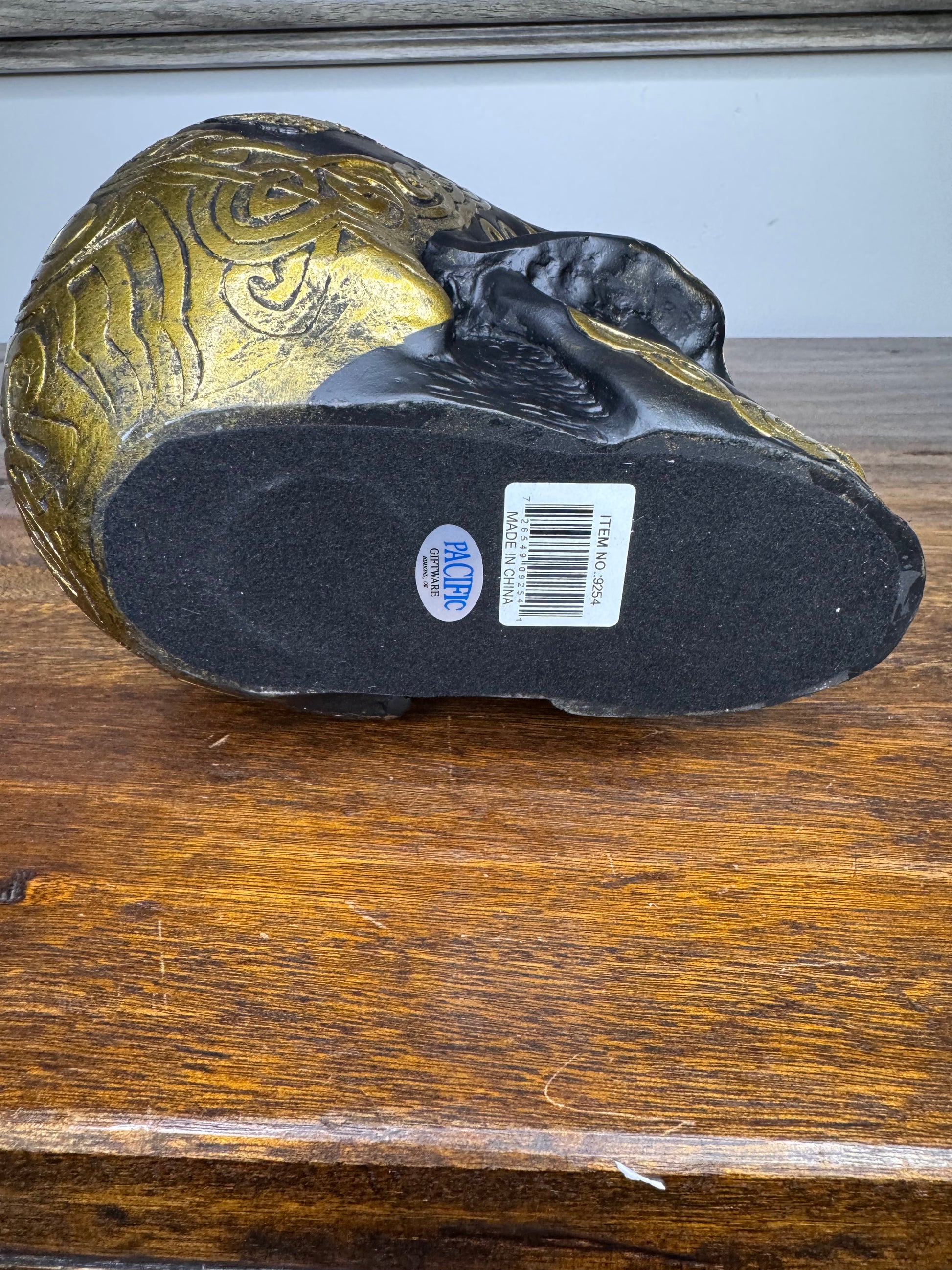 Cold Cast Resin Celtic Skull NIB