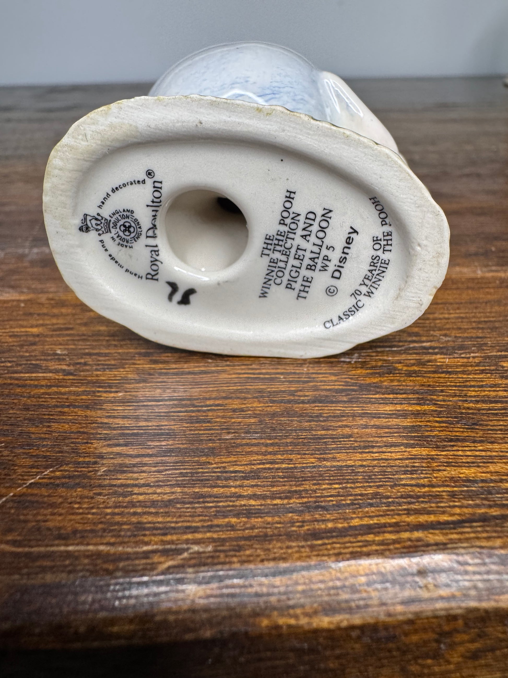 Vintage Royal Doulton Winnie the Pooh Collection “Piglet and the Ballon”