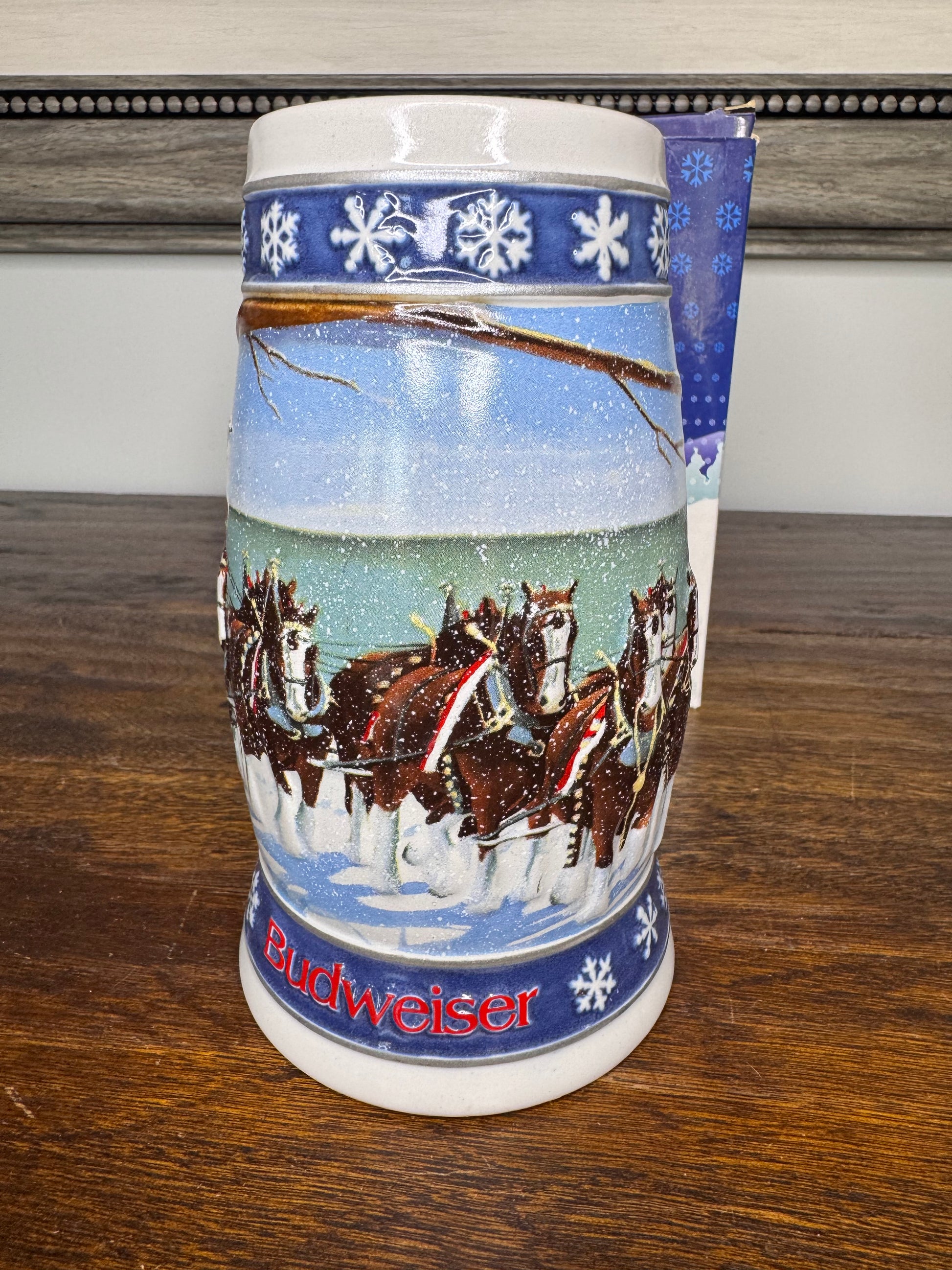 1995 Anheuser-Busch Budweiser Holiday Stein “Lighting the Way Home” w/ Original Box