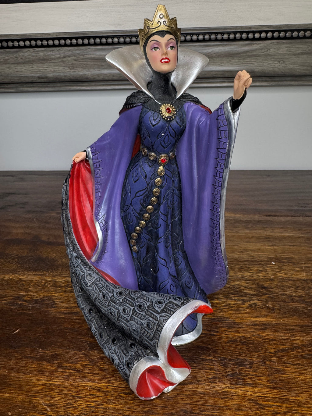 Enesco Disney Showcase Evil Queen Couture de Force w/ Box