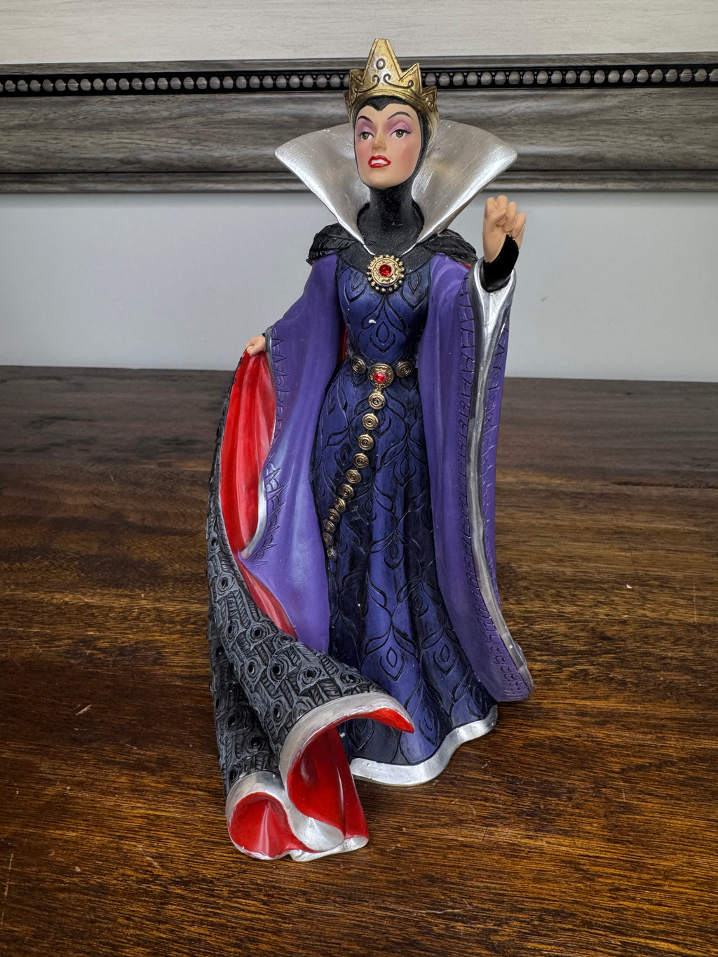 Enesco Disney Showcase Evil Queen Couture de Force w/ Box