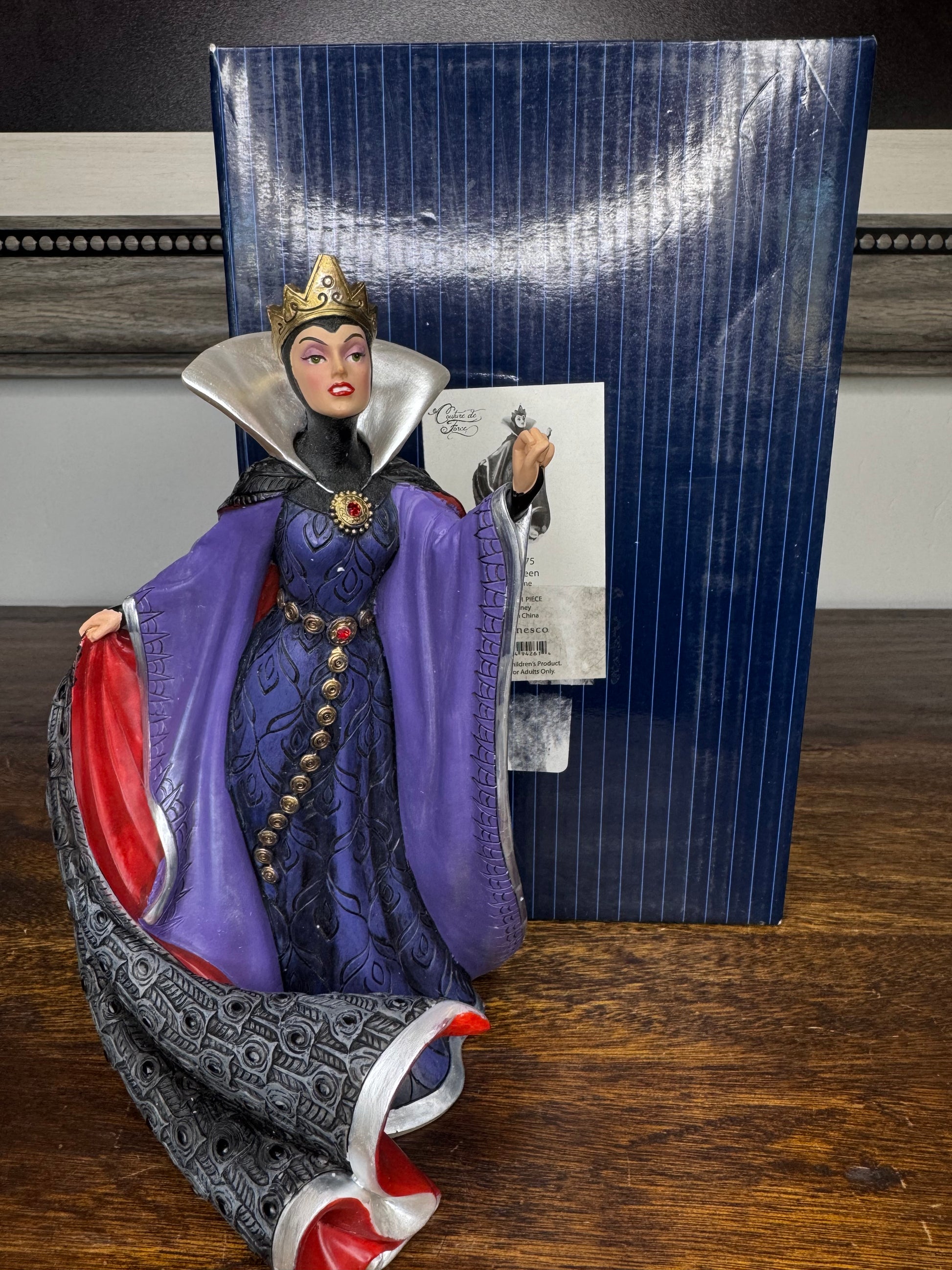 Enesco Disney Showcase Evil Queen Couture de Force w/ Box