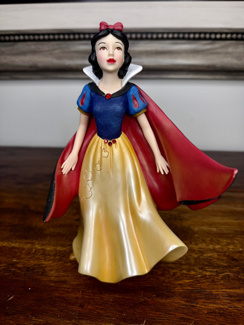 Enesco Disney Showcase Collectible Snow White Couture de Force w/ Box