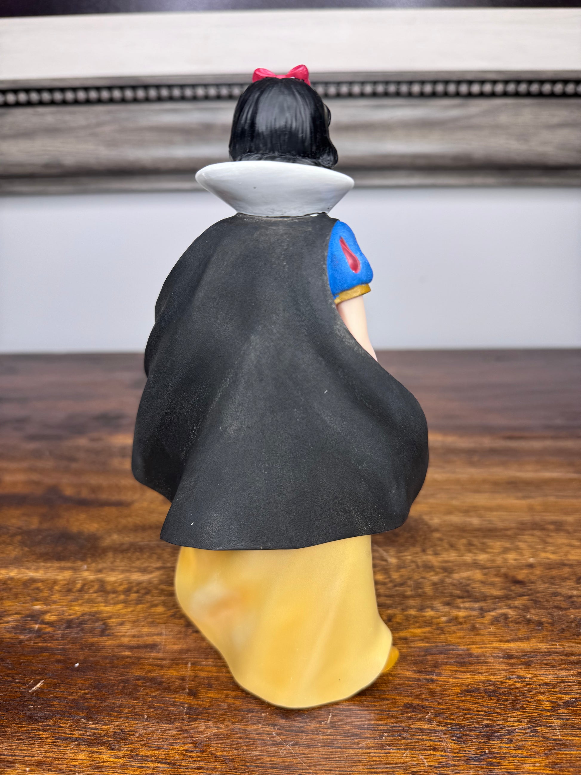 Enesco Disney Showcase Collectible Snow White Couture de Force w/ Box