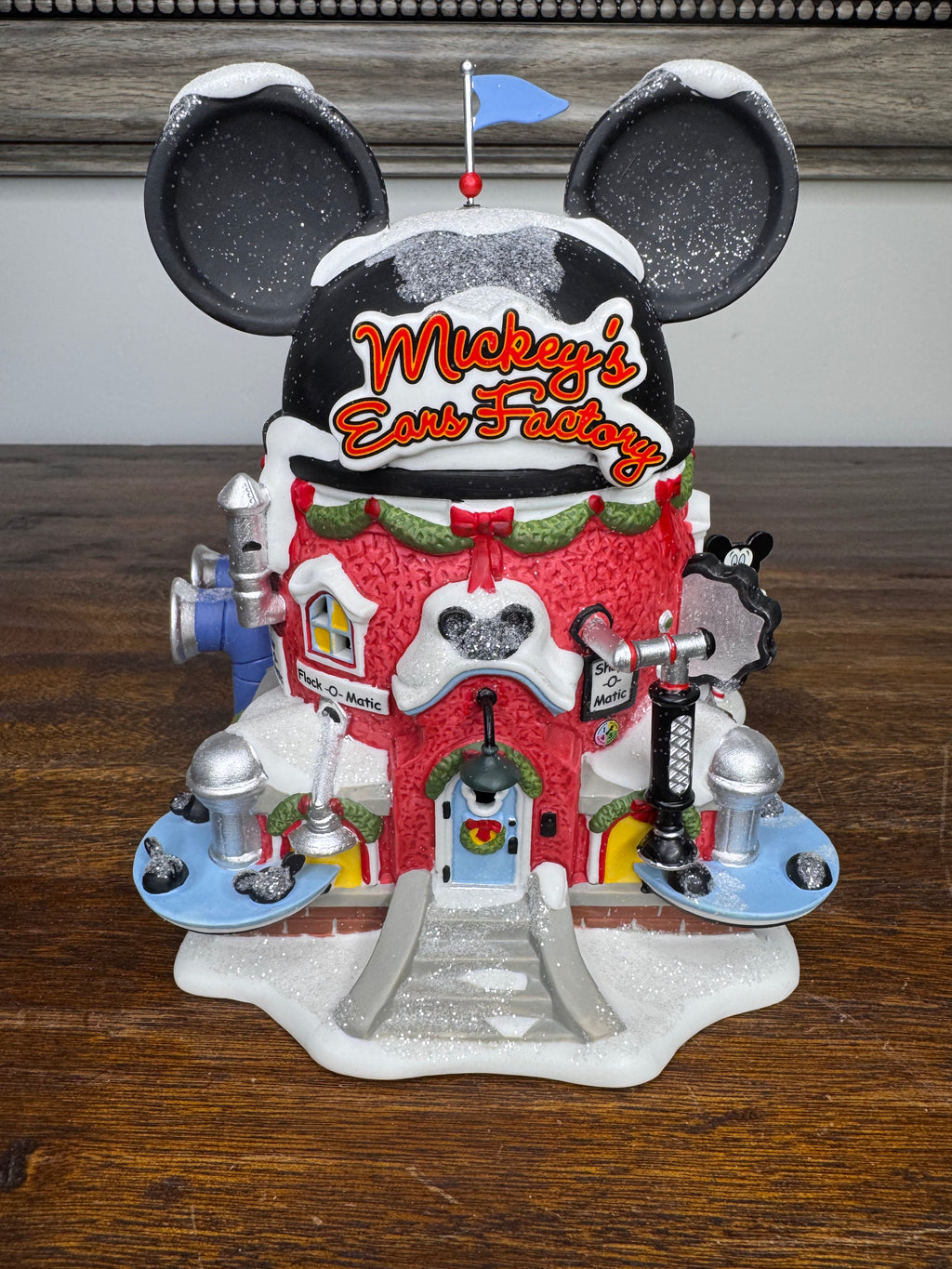 Retired Dept 56 Mickey's Ears Factory Light Up Building w/ Original Box. Mint Condition