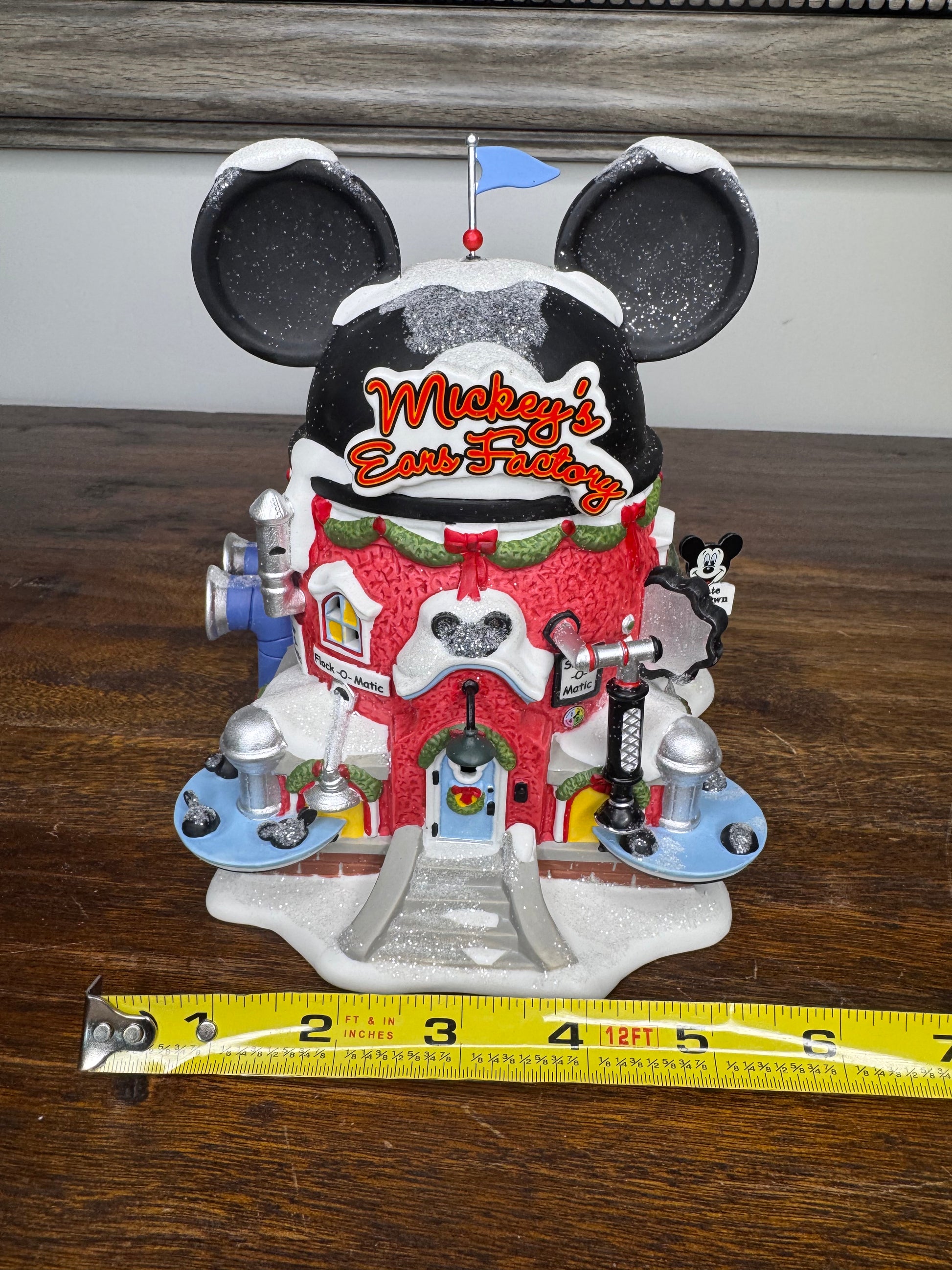 Retired Dept 56 Mickey's Ears Factory Light Up Building w/ Original Box. Mint Condition