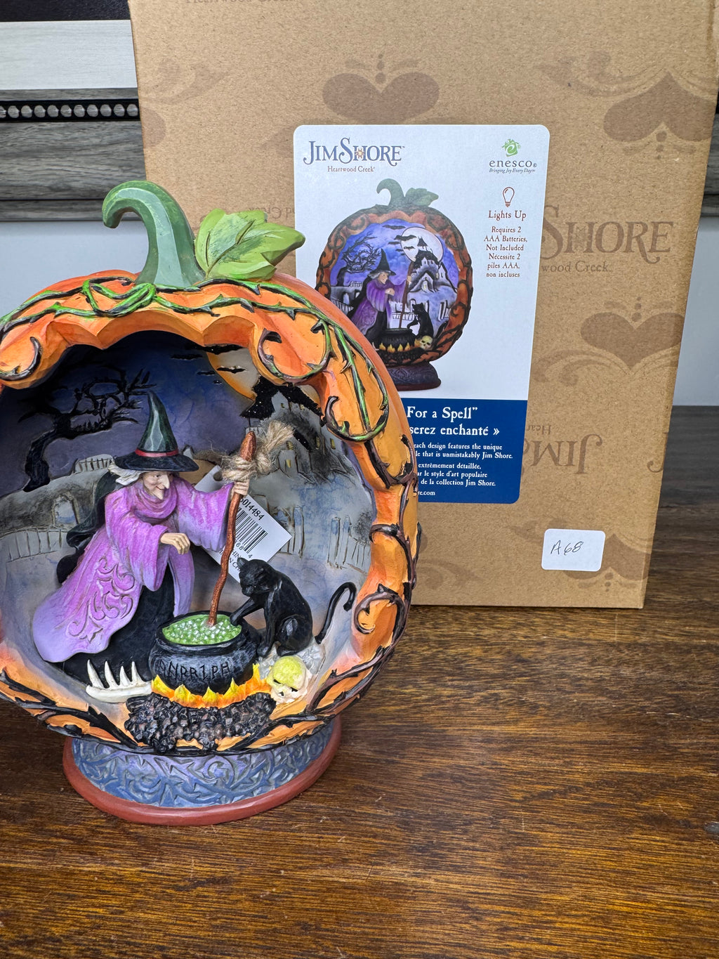 NIB Jim Shore Heartwood Creek Witch in Pumpkin "Come in For A Spell" Diorama