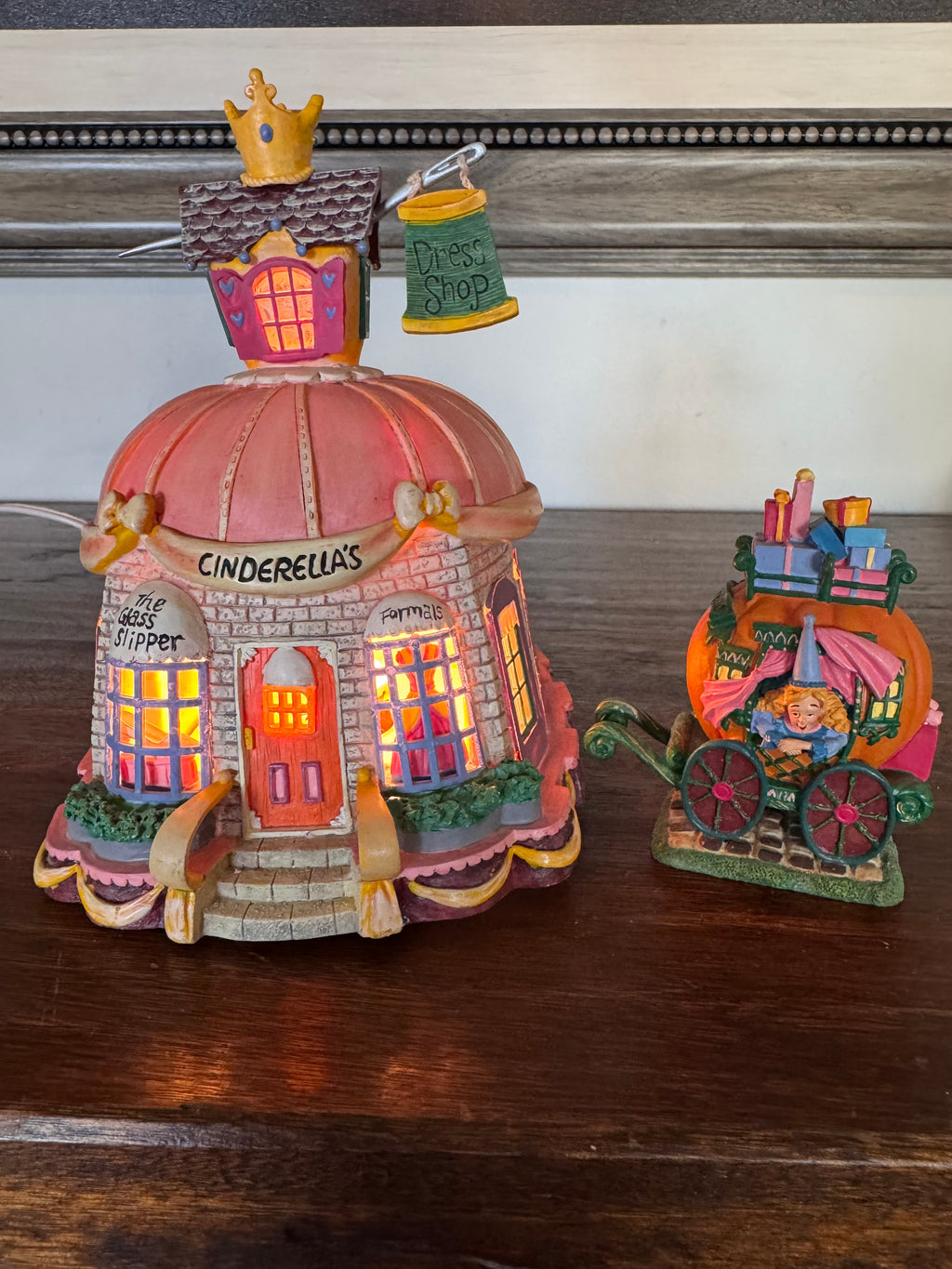 Dept 56 Cinderella's Dress Shop Storybook Village Collection w/ OriginalBox