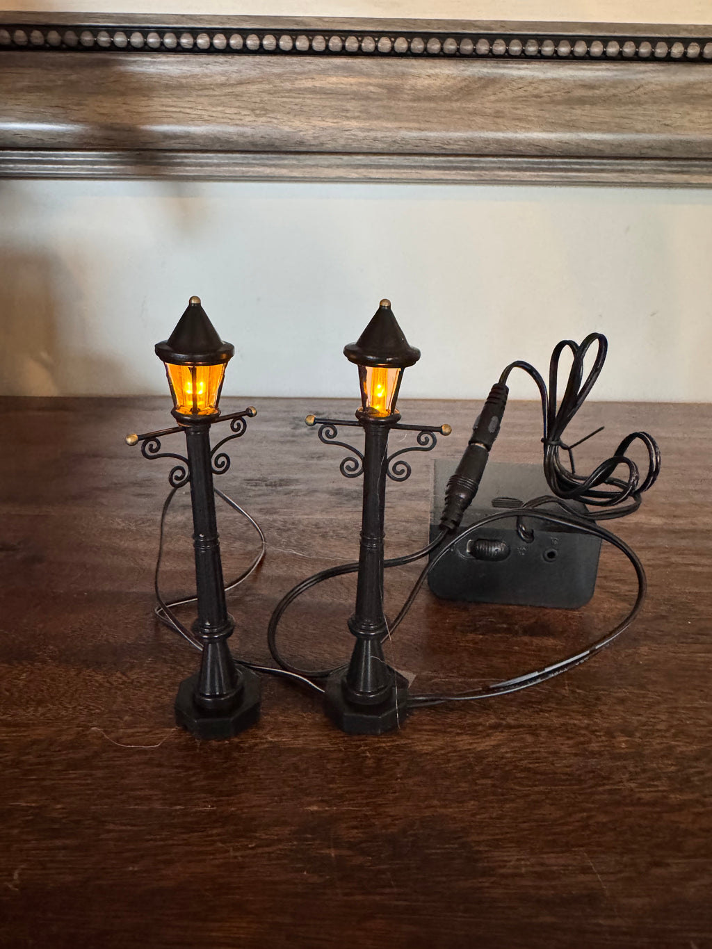 New Dept 56 Village Cross Accessory Street Lights Set