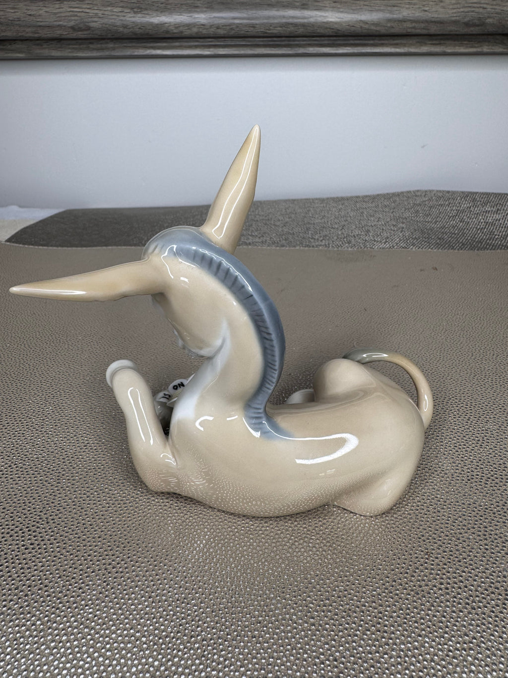 LLadro Retired "Donkey in Love" Figurine