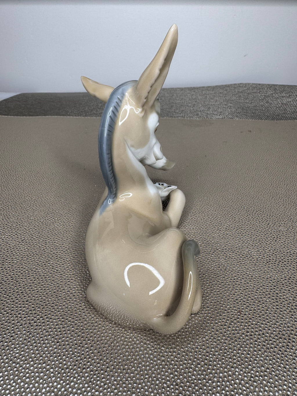 LLadro Retired "Donkey in Love" Figurine