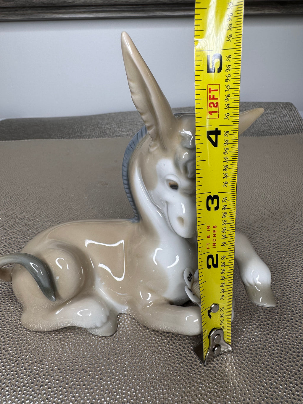 LLadro Retired "Donkey in Love" Figurine