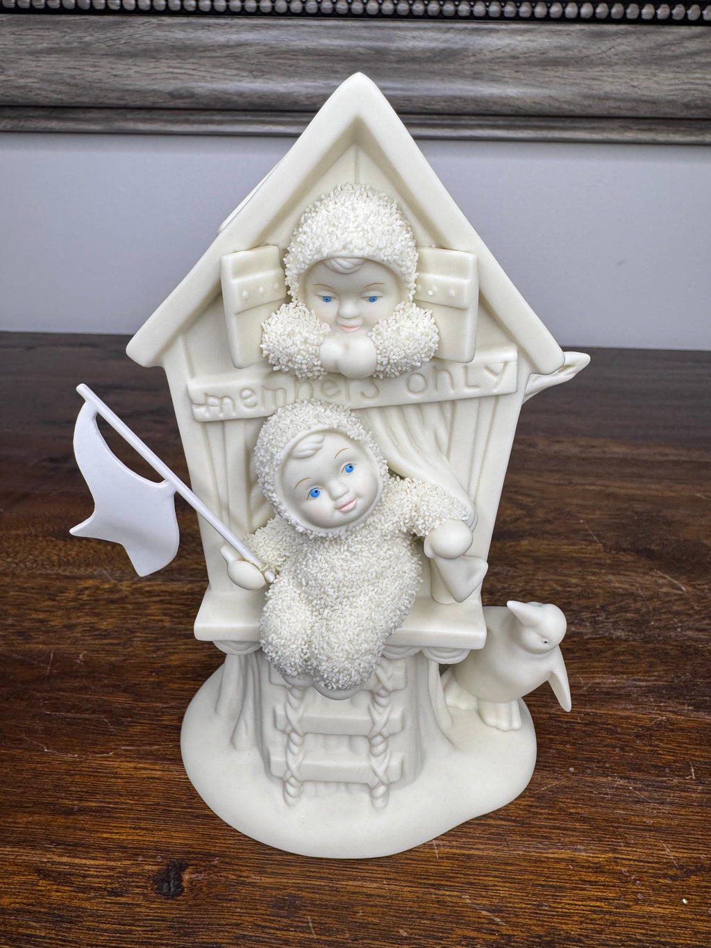 Retired Dept 56 Snowbabies "Friendship Clubhouse" Figurine