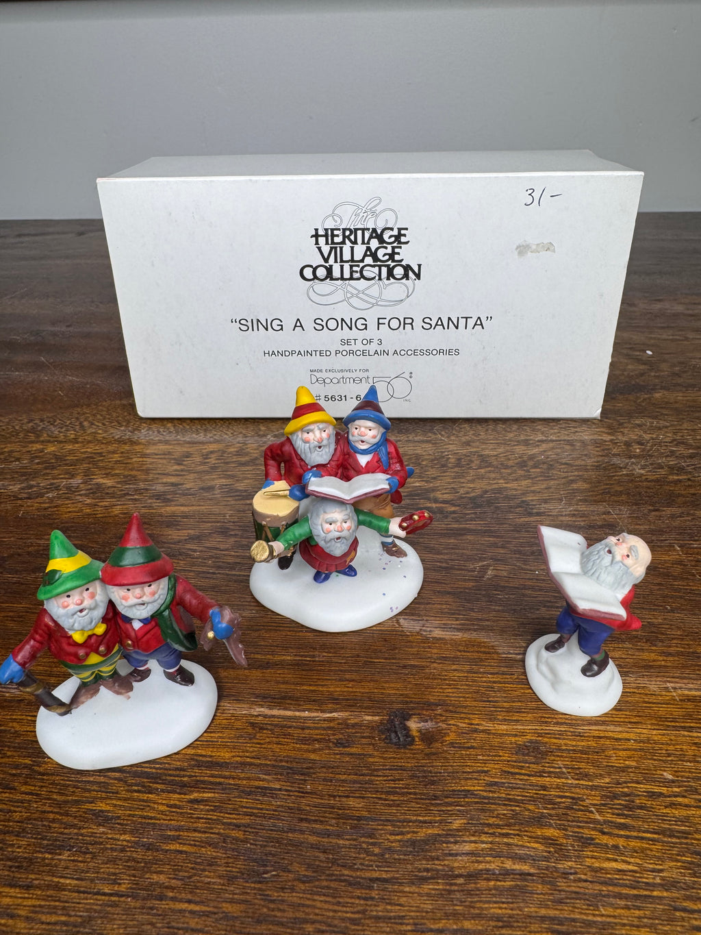 Retired Dept 56 Heritage Village "Sing a Song For Santa" 3 PC Set w/ Original Box