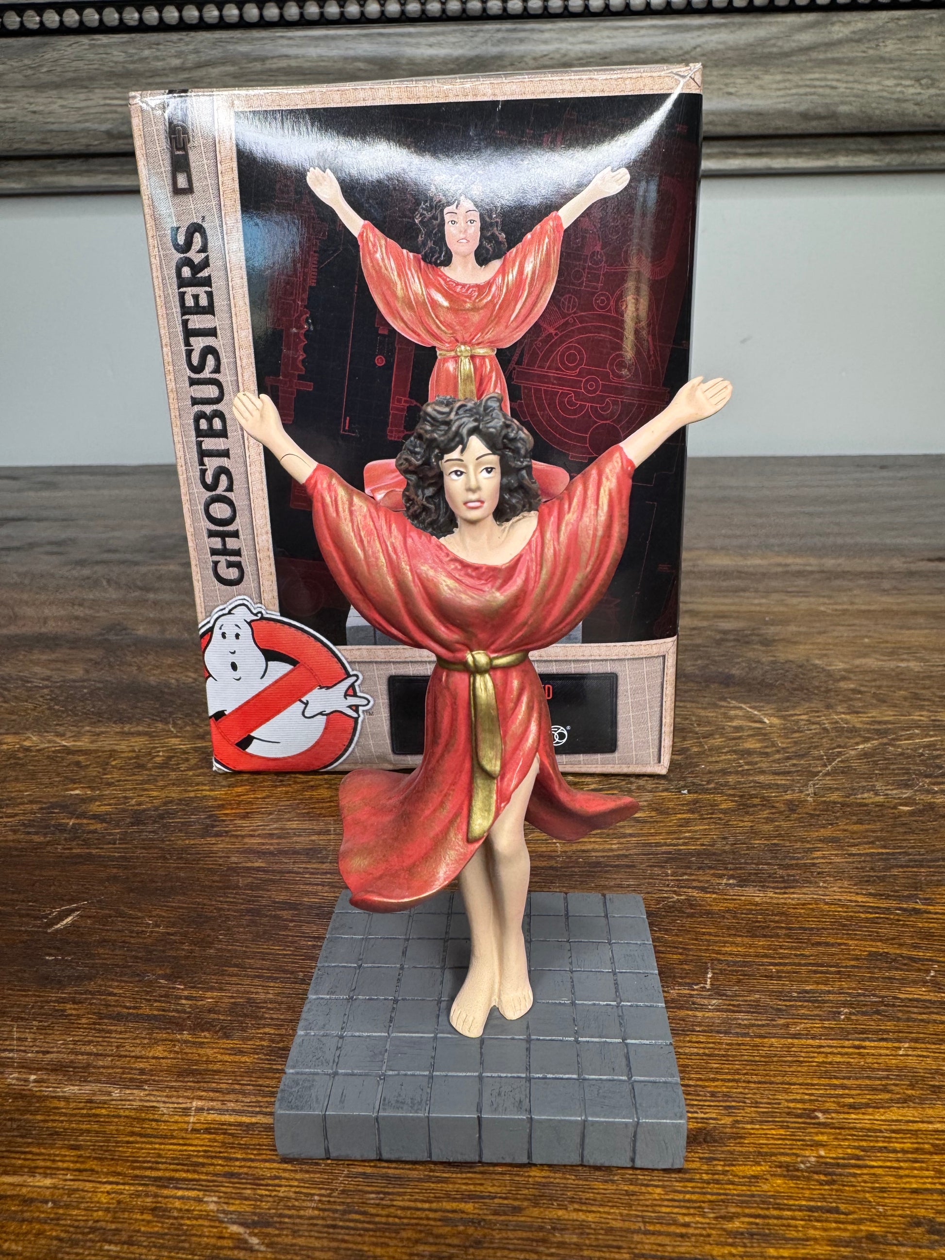 Retired Dept 56 Ghostbusters Village Accessory "Dana Possessed" Figurine w/ Original Box *PLEASE READ FULL DESCRIPTION*