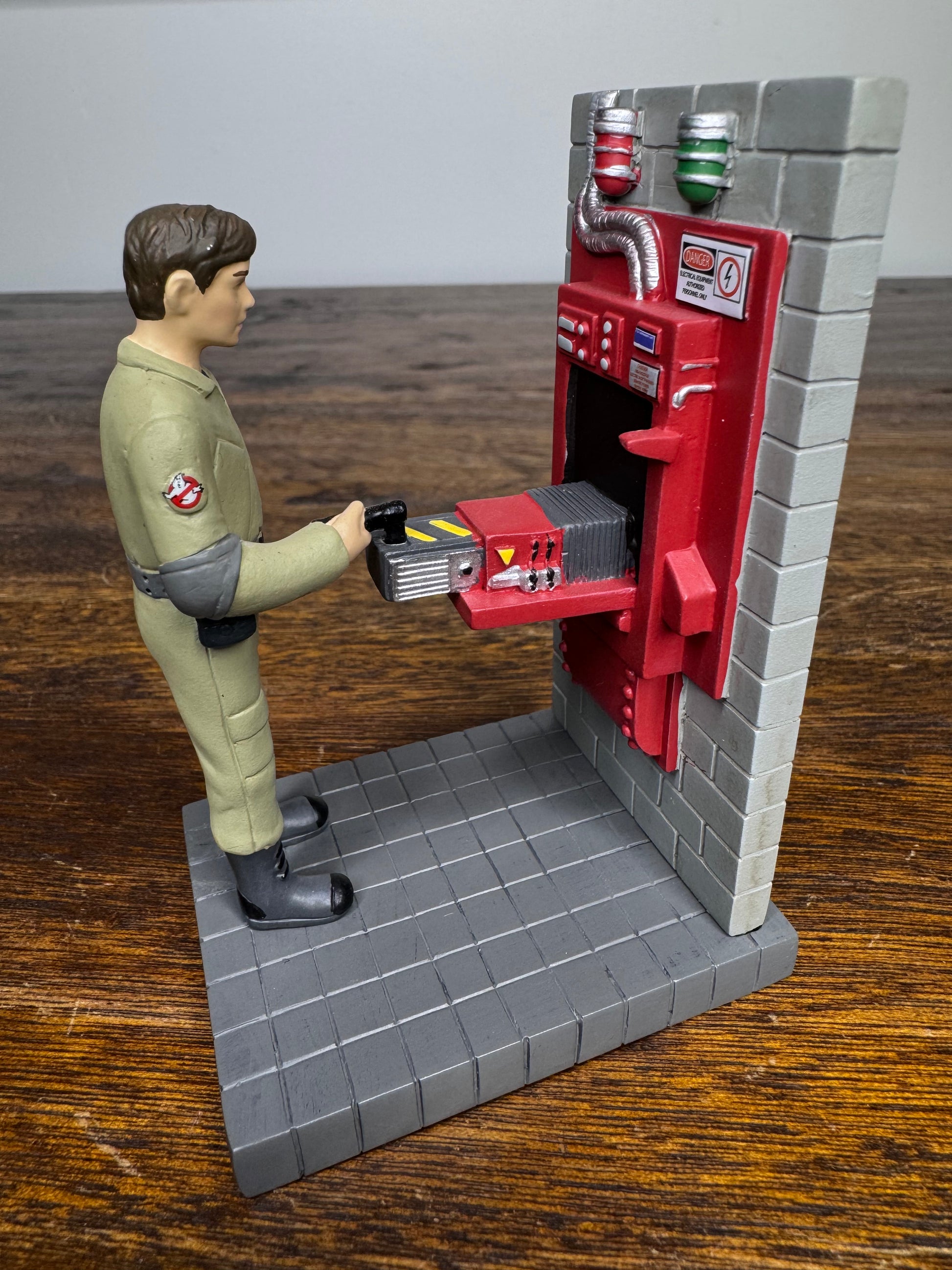 Retired Dept 56 Ghostbusters Village "The Containment Unit" W/ Original Box