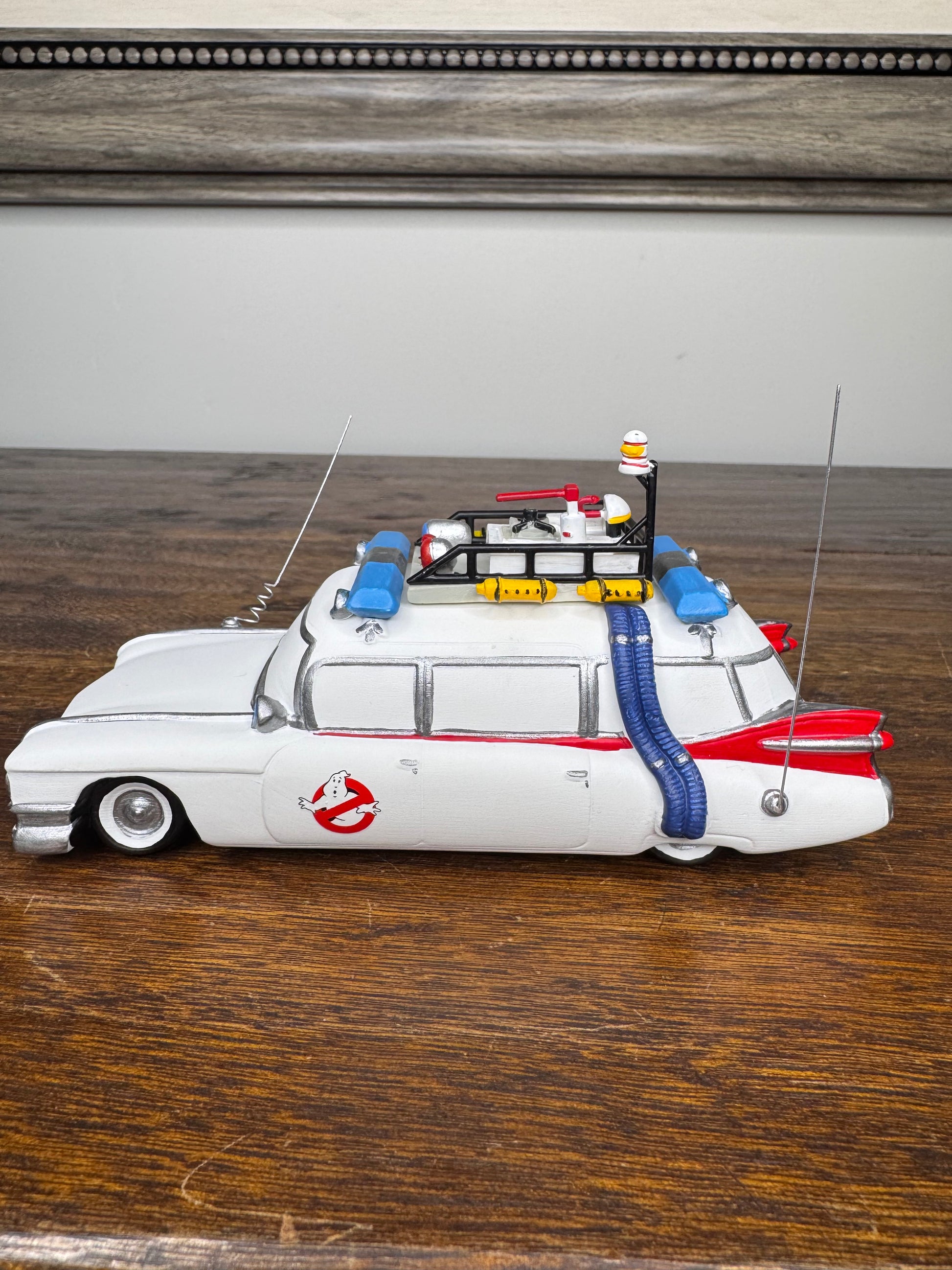 Retired Dept 56 Ghostbusters Village Accessory "Ecto-1" W/ Original Box