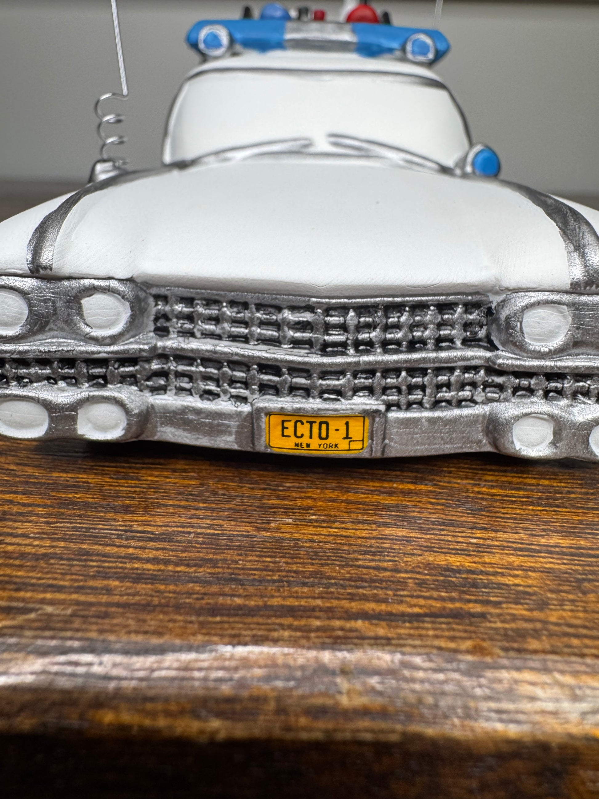 Retired Dept 56 Ghostbusters Village Accessory "Ecto-1" W/ Original Box