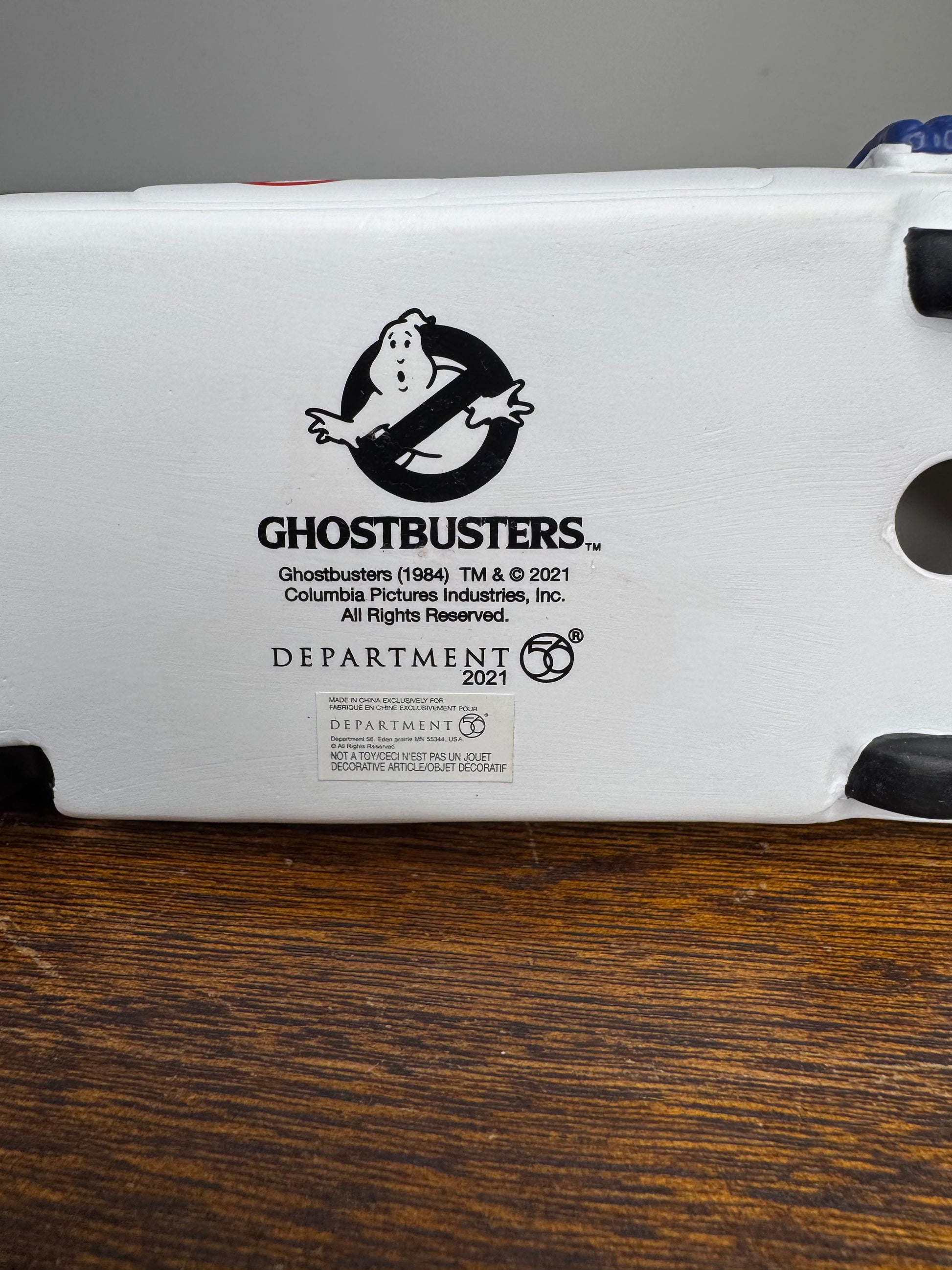 Retired Dept 56 Ghostbusters Village Accessory "Ecto-1" W/ Original Box