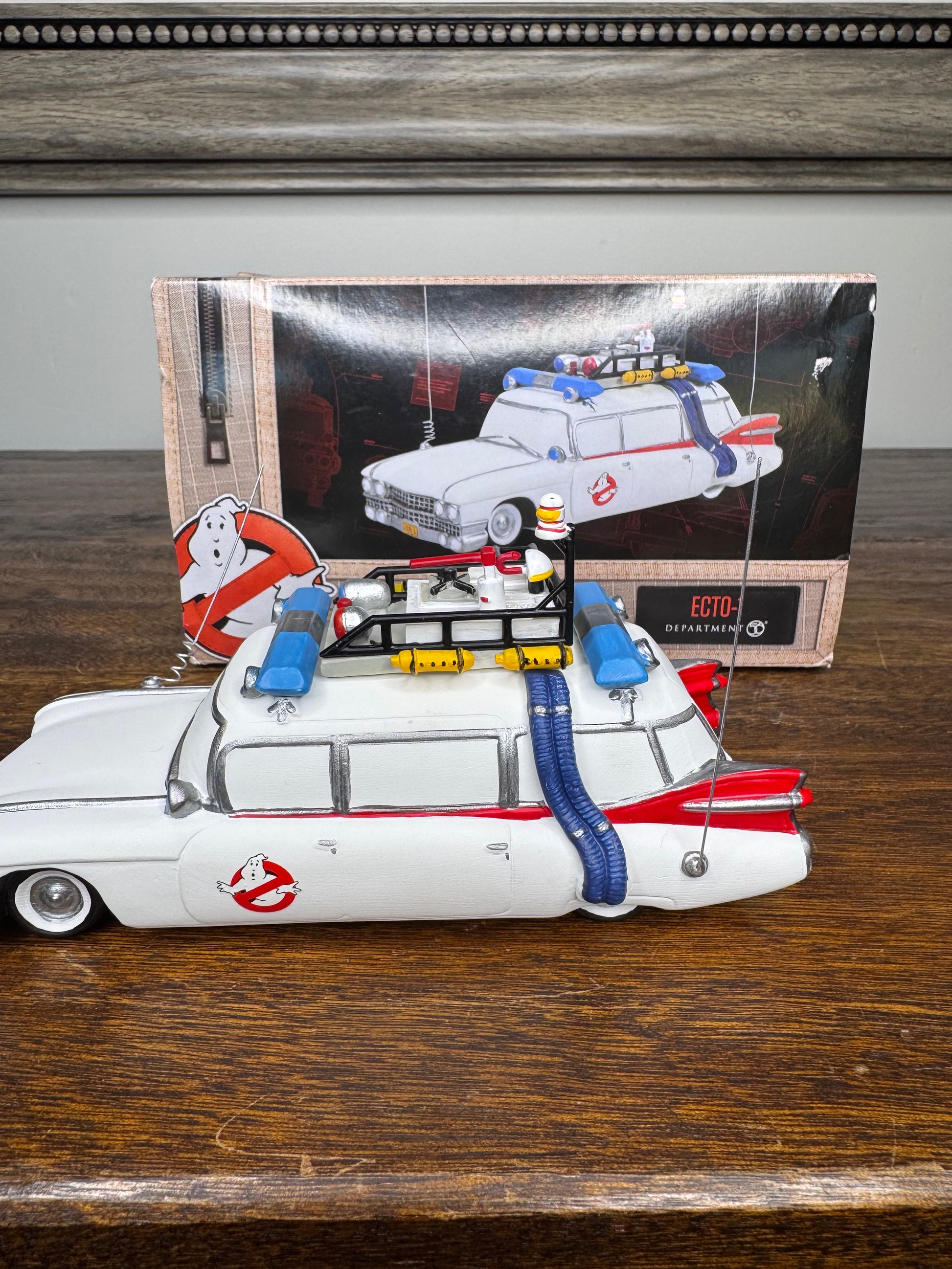 Retired Dept 56 Ghostbusters Village Accessory "Ecto-1" W/ Original Box