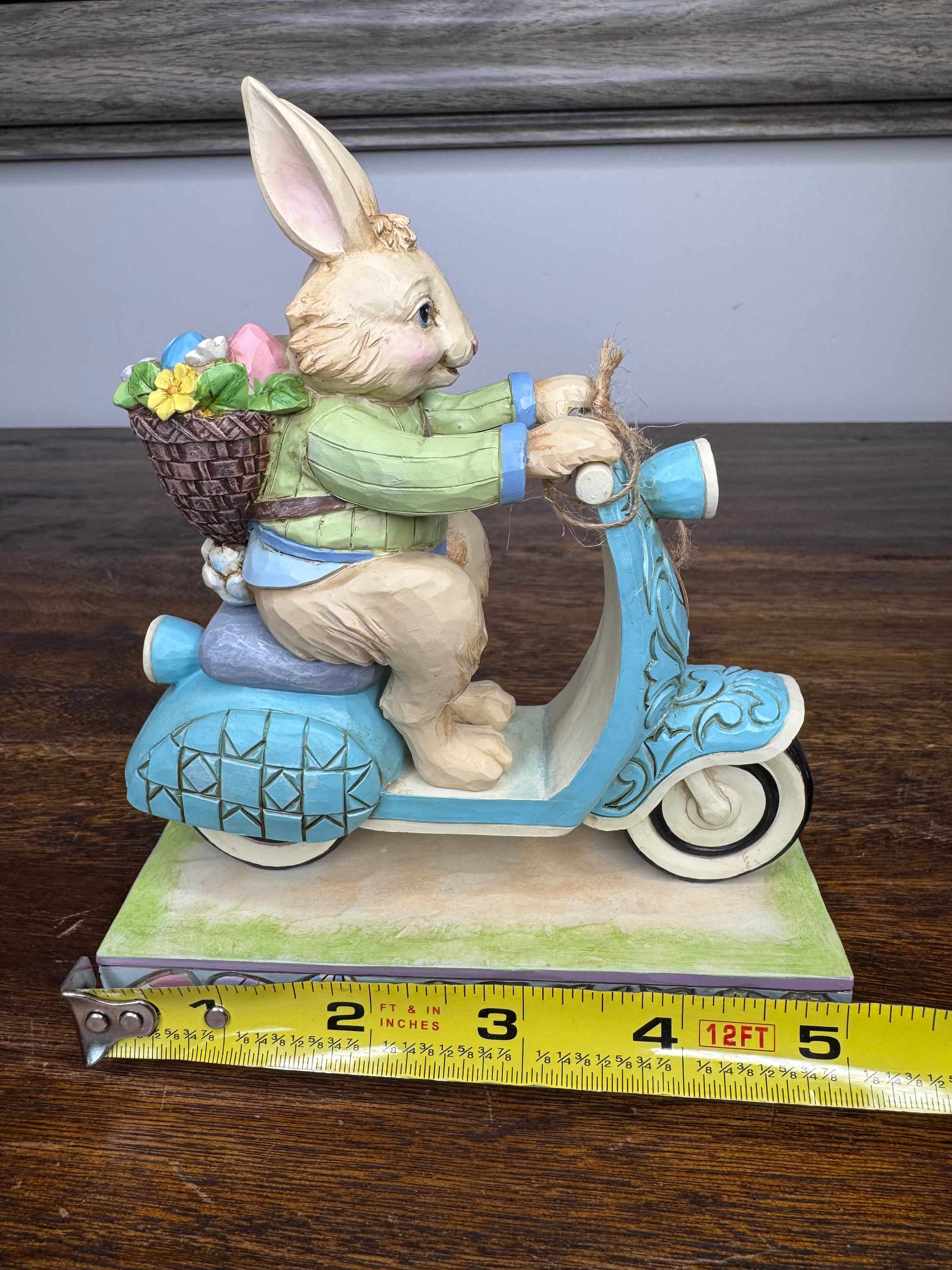 NIB Jim Shore Heartwood Creek "Scooting Towards Easter" Figurine