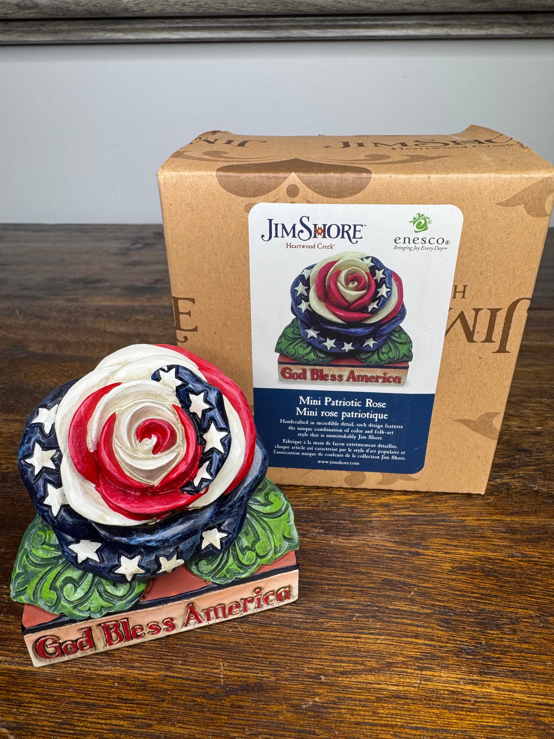 NIB Jim Shore Heartwood Creek Patriotic  "God Bless America" Mini Rose Figurine