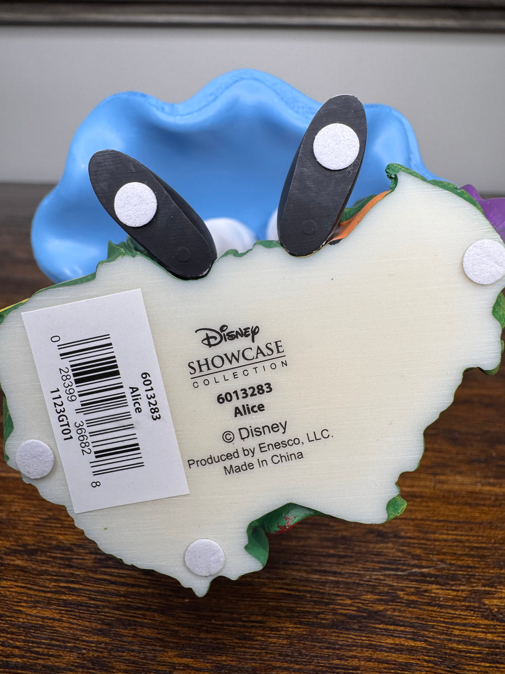 NIB Disney Showcase Alice in Wonderland Botanical Figurine