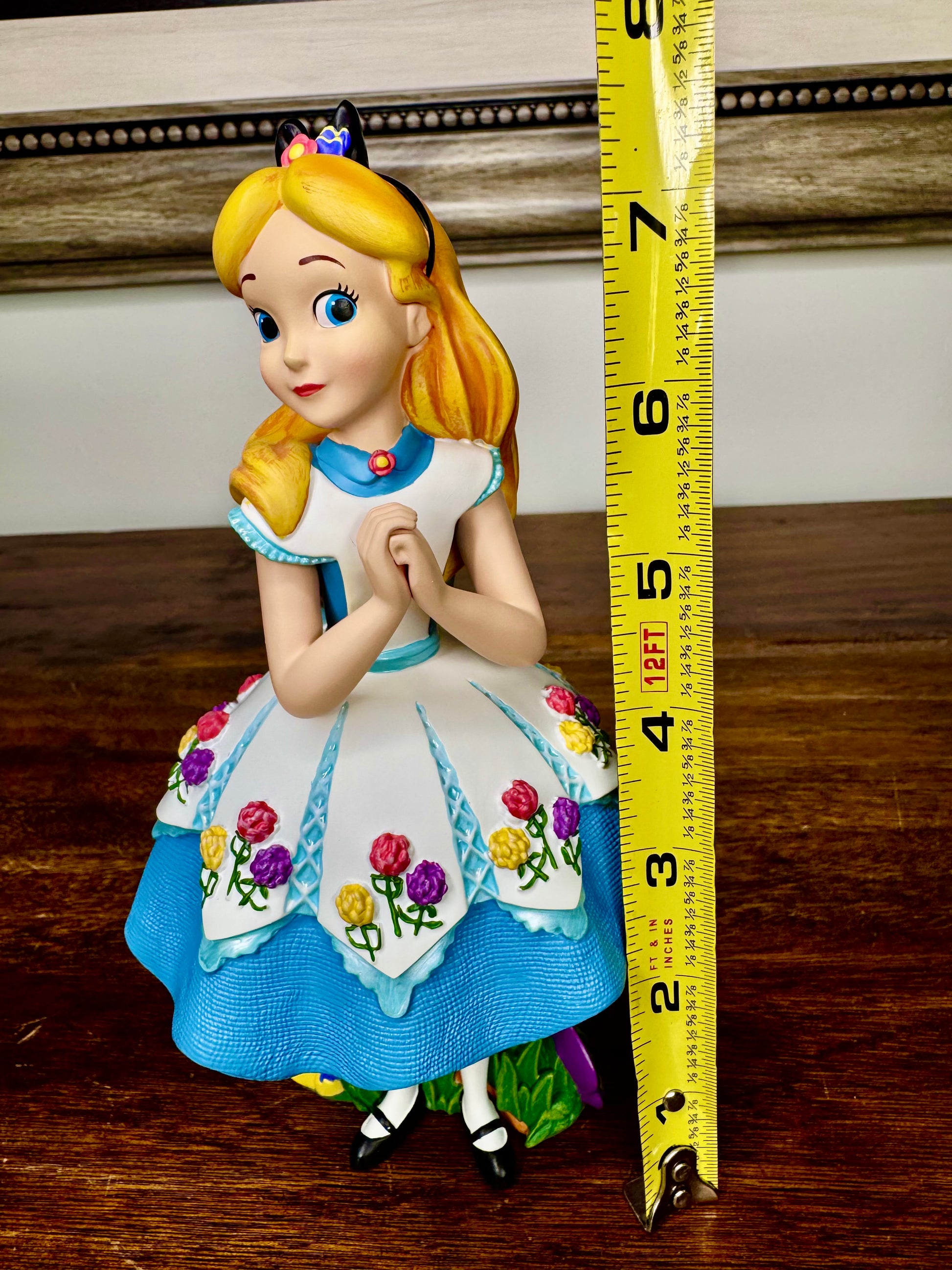 NIB Disney Showcase Alice in Wonderland Botanical Figurine