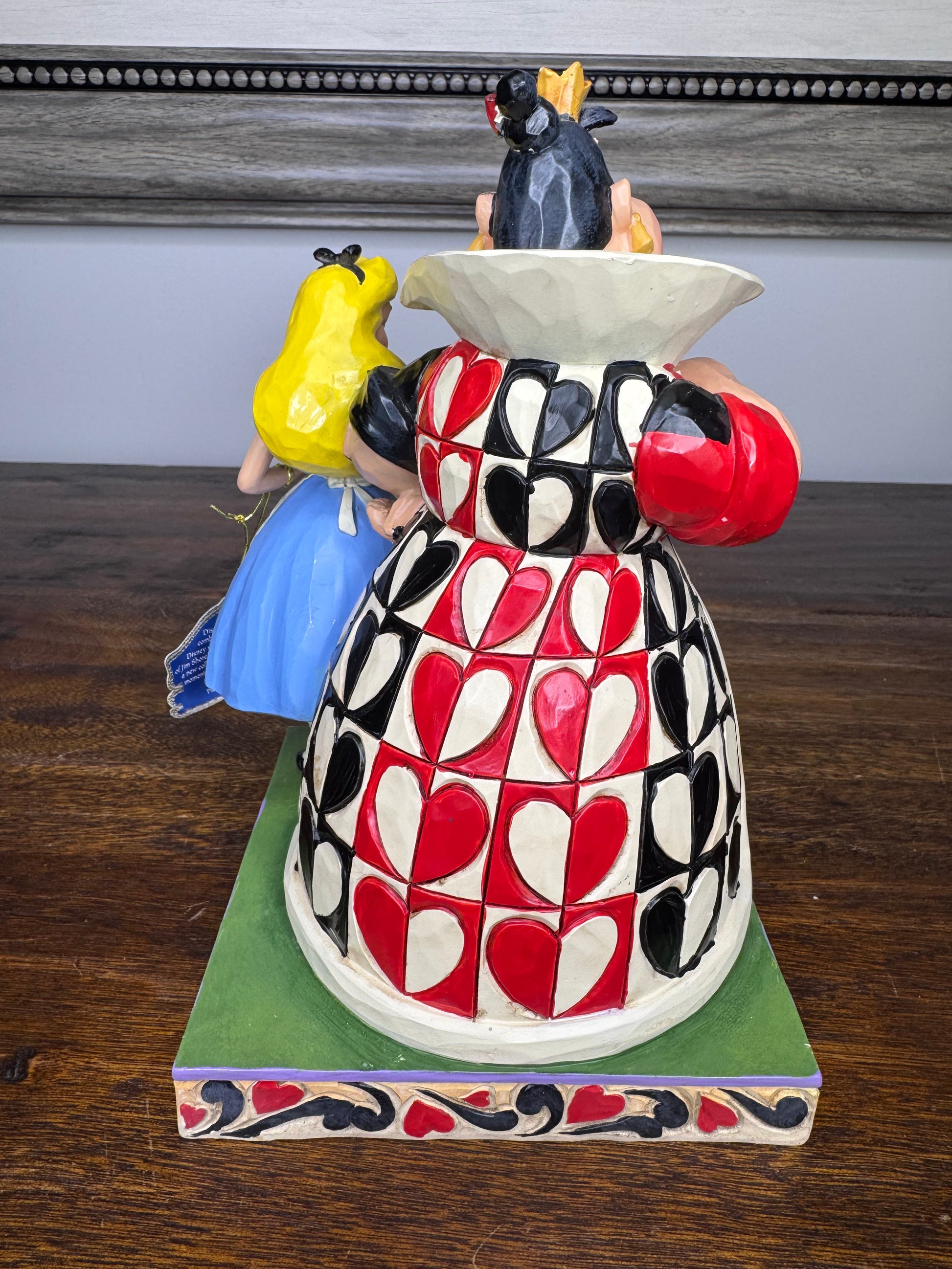 NIB Disney Showcase "Chaos and Curiosity" Alice and The Queen of Hearts Figurine