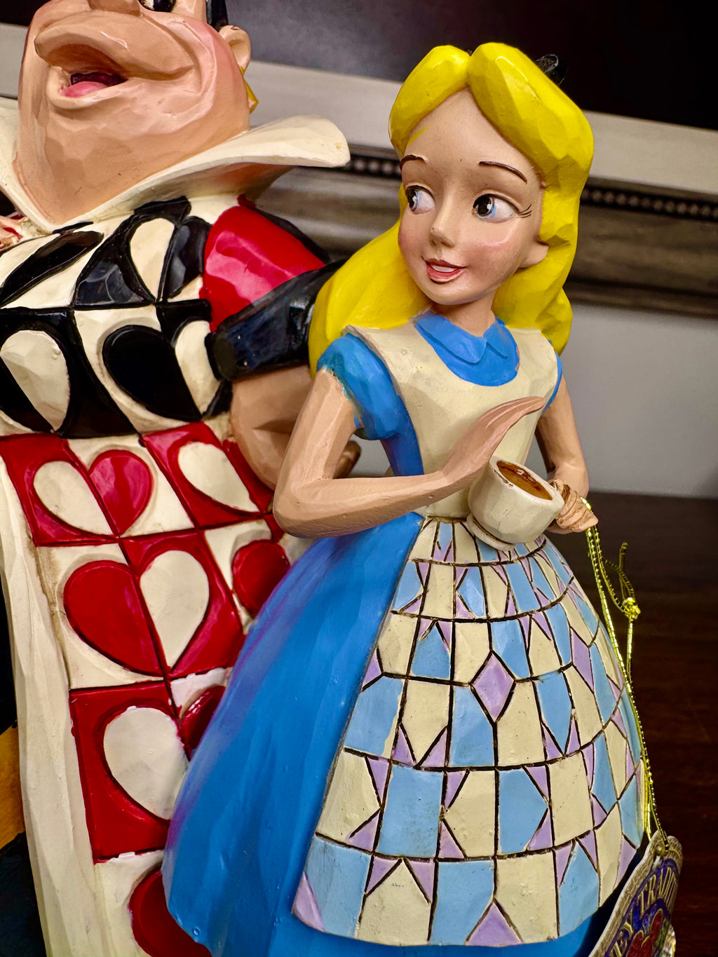 NIB Disney Showcase "Chaos and Curiosity" Alice and The Queen of Hearts Figurine