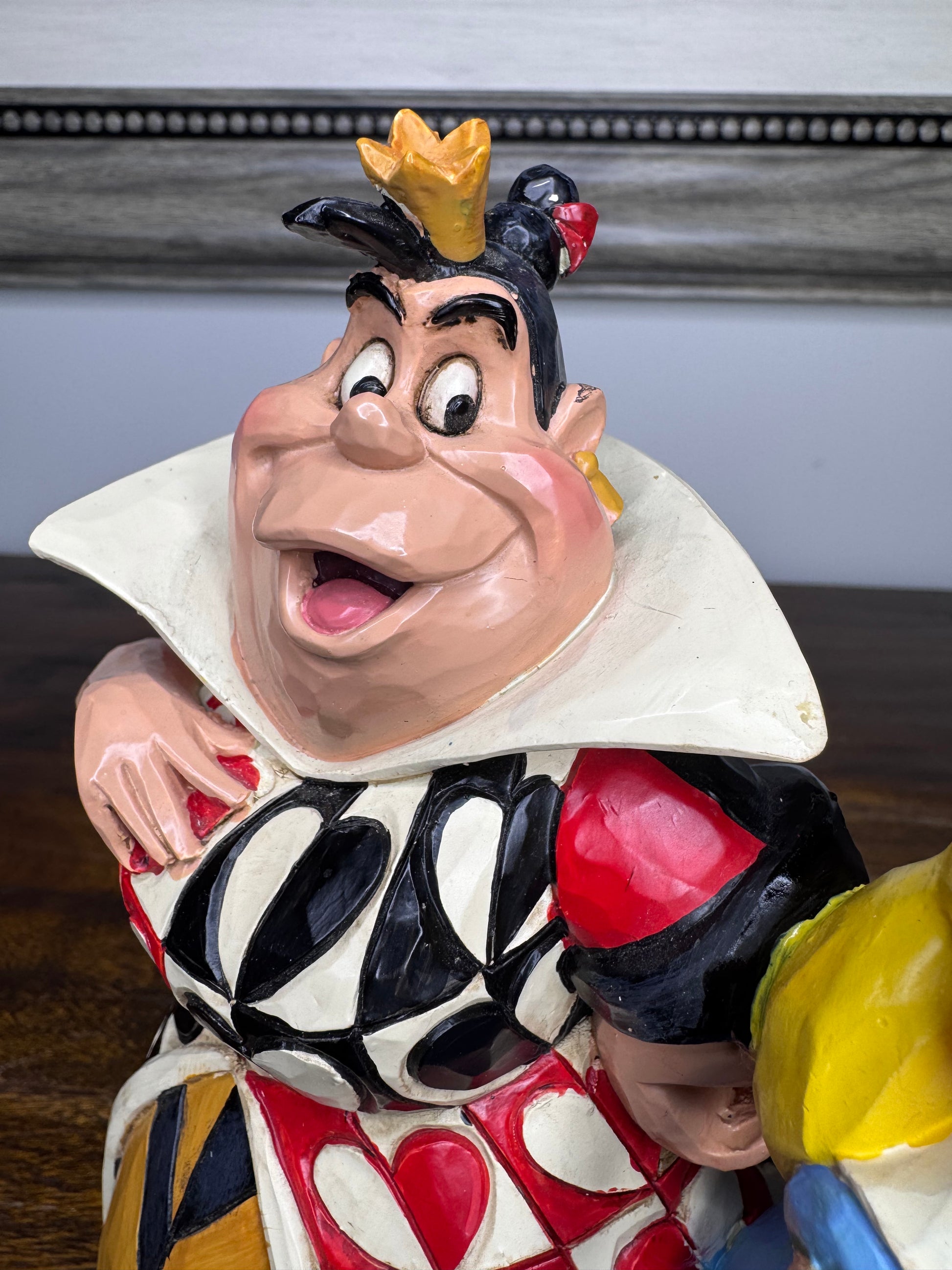 NIB Disney Showcase "Chaos and Curiosity" Alice and The Queen of Hearts Figurine
