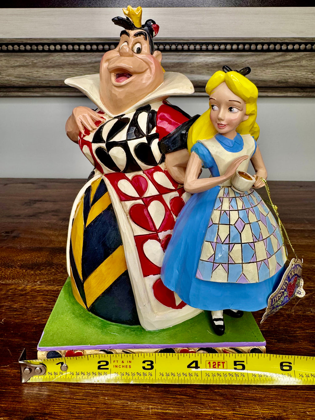 NIB Disney Showcase "Chaos and Curiosity" Alice and The Queen of Hearts Figurine