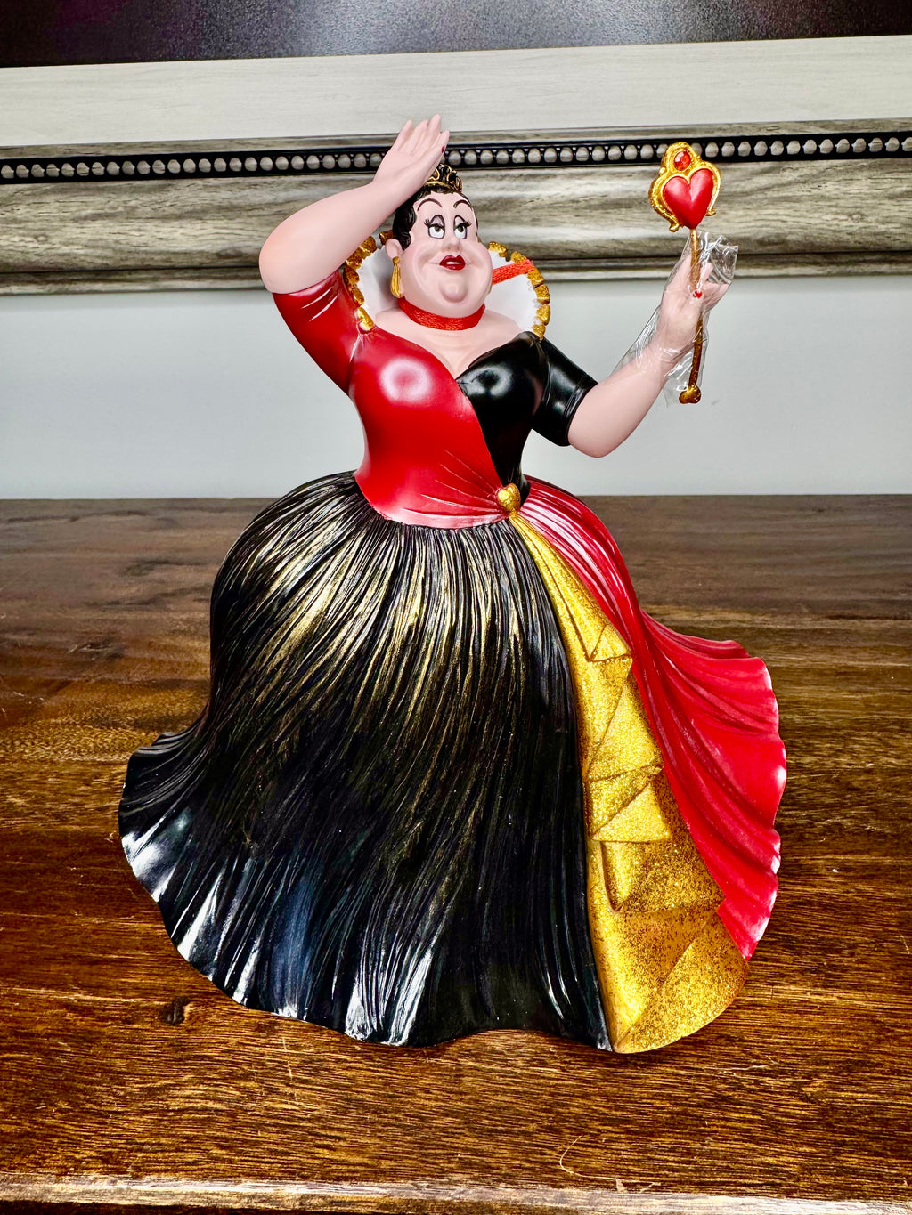 NIB Disney Showcase Queen of Hearts Figurine