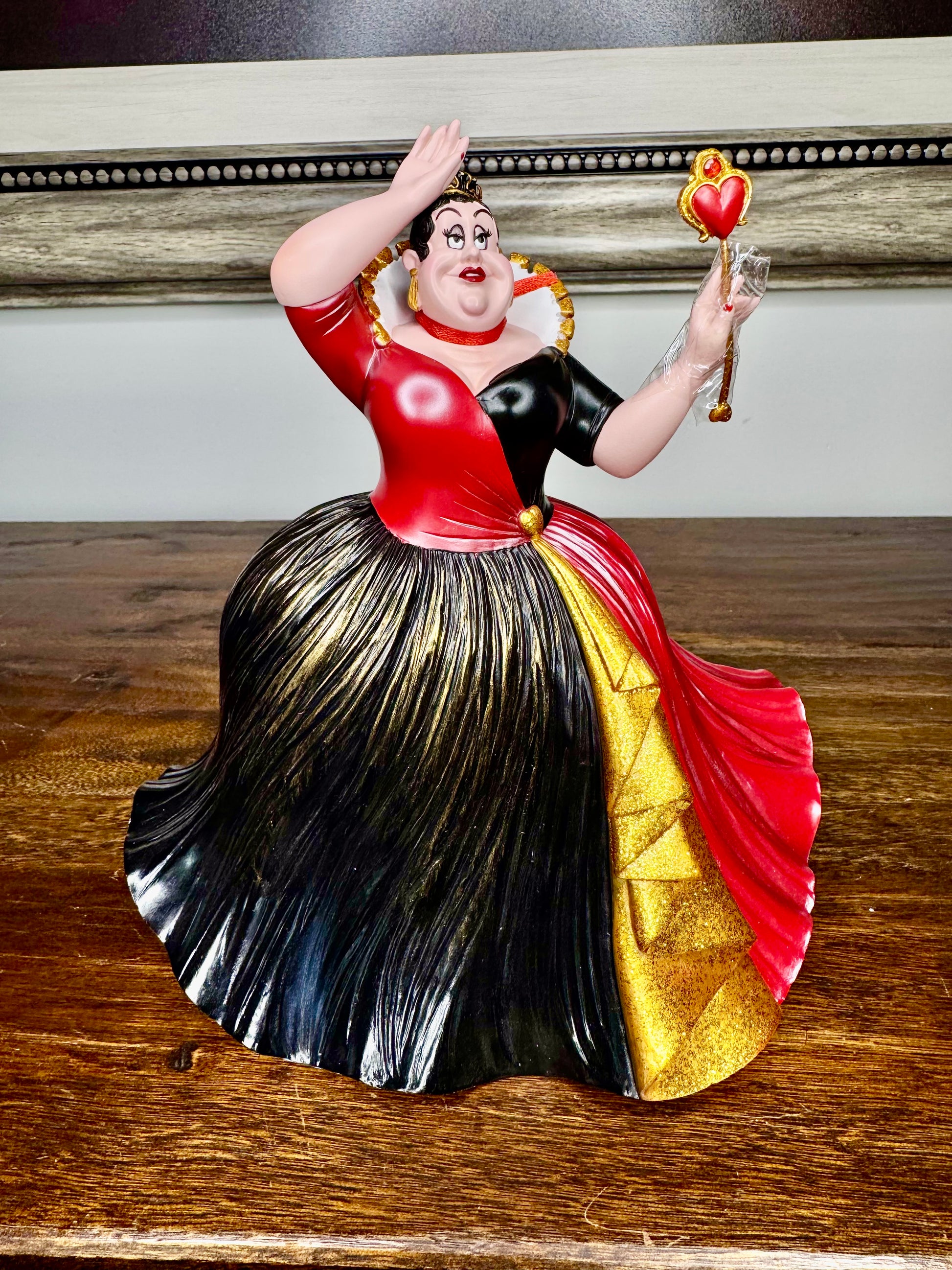 NIB Disney Showcase Queen of Hearts Figurine