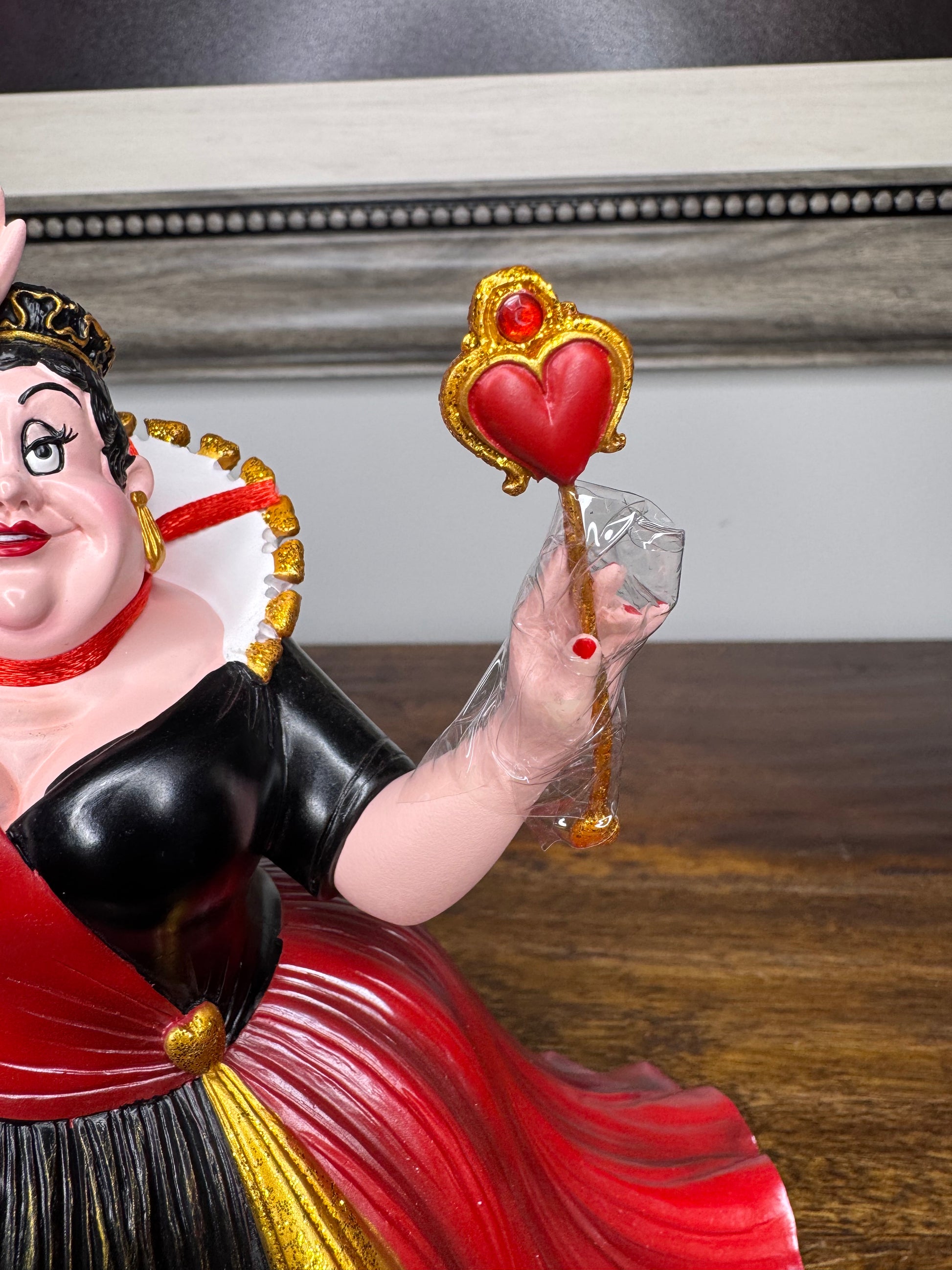 NIB Disney Showcase Queen of Hearts Figurine
