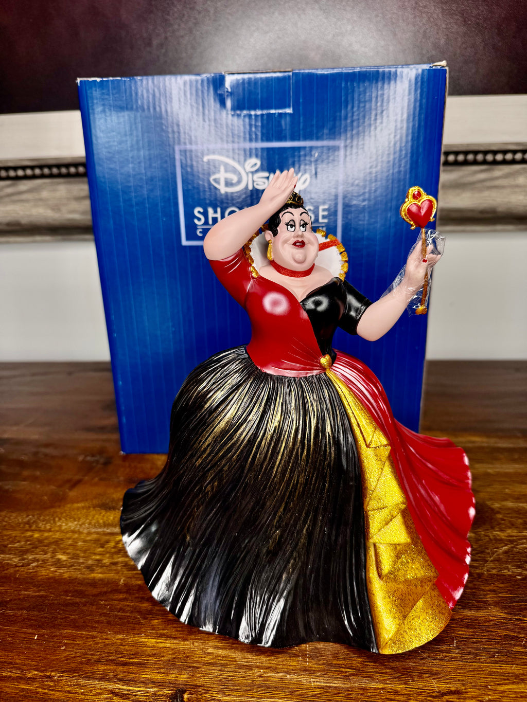 NIB Disney Showcase Queen of Hearts Figurine