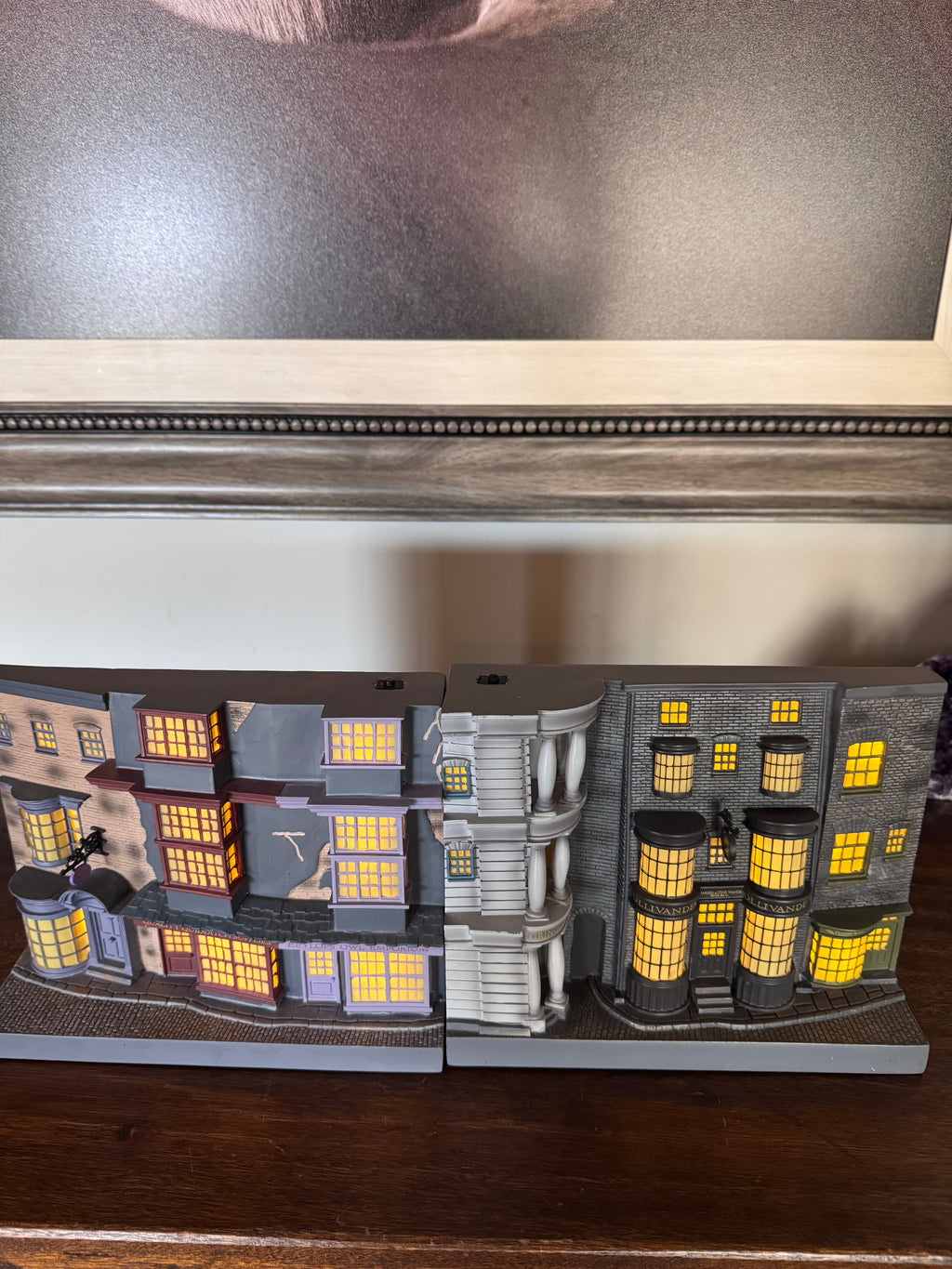 NIB Harry Potter Diagon Ally Light Up Bookends Wizarding World of Harry Potter