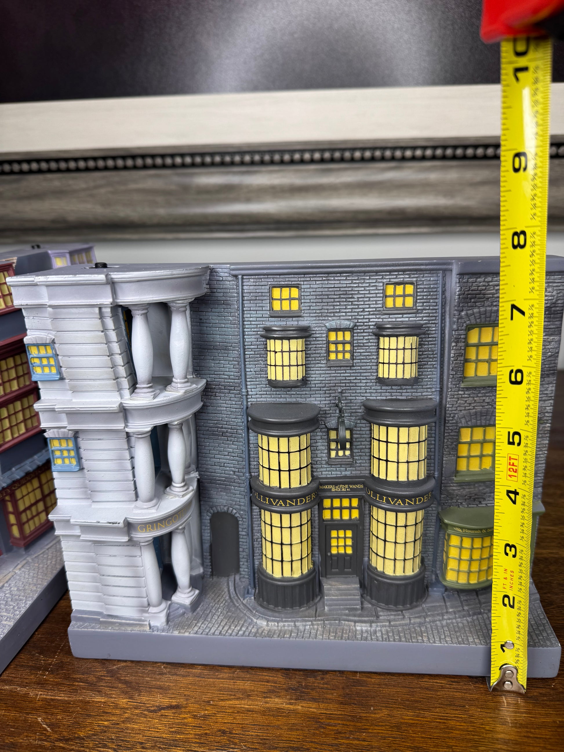 NIB Harry Potter Diagon Ally Light Up Bookends Wizarding World of Harry Potter